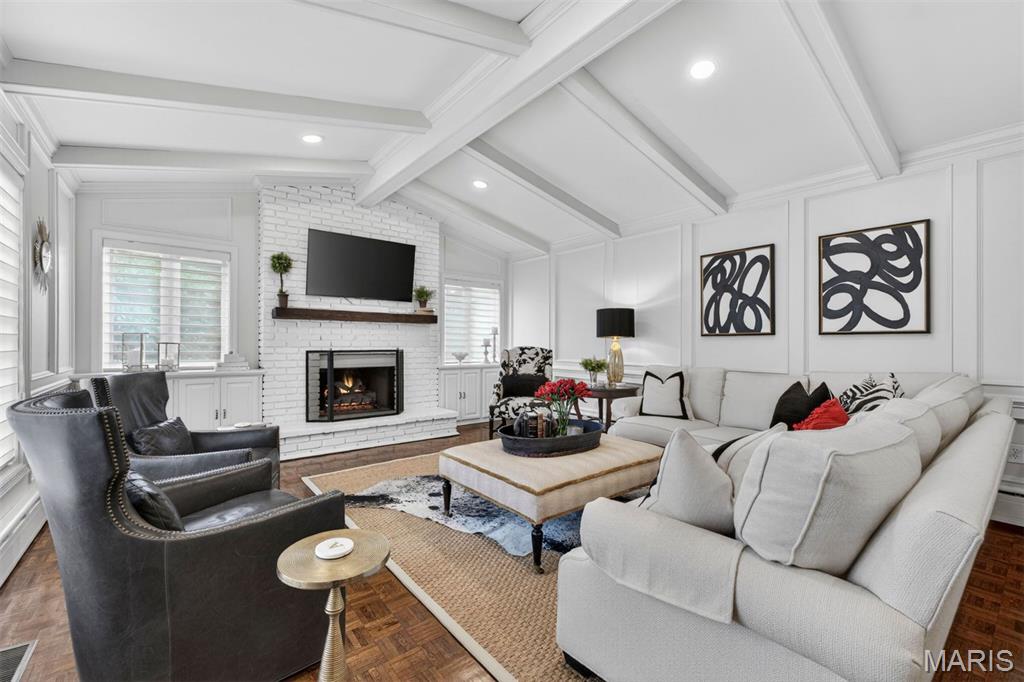 6 Ridgemoor Drive
