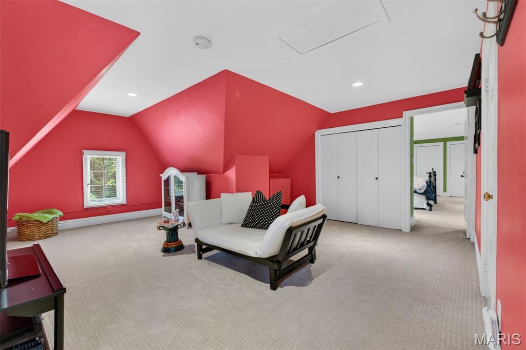 6 Ridgemoor Drive
