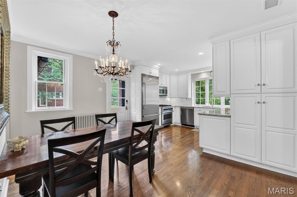 6 Ridgemoor Drive
