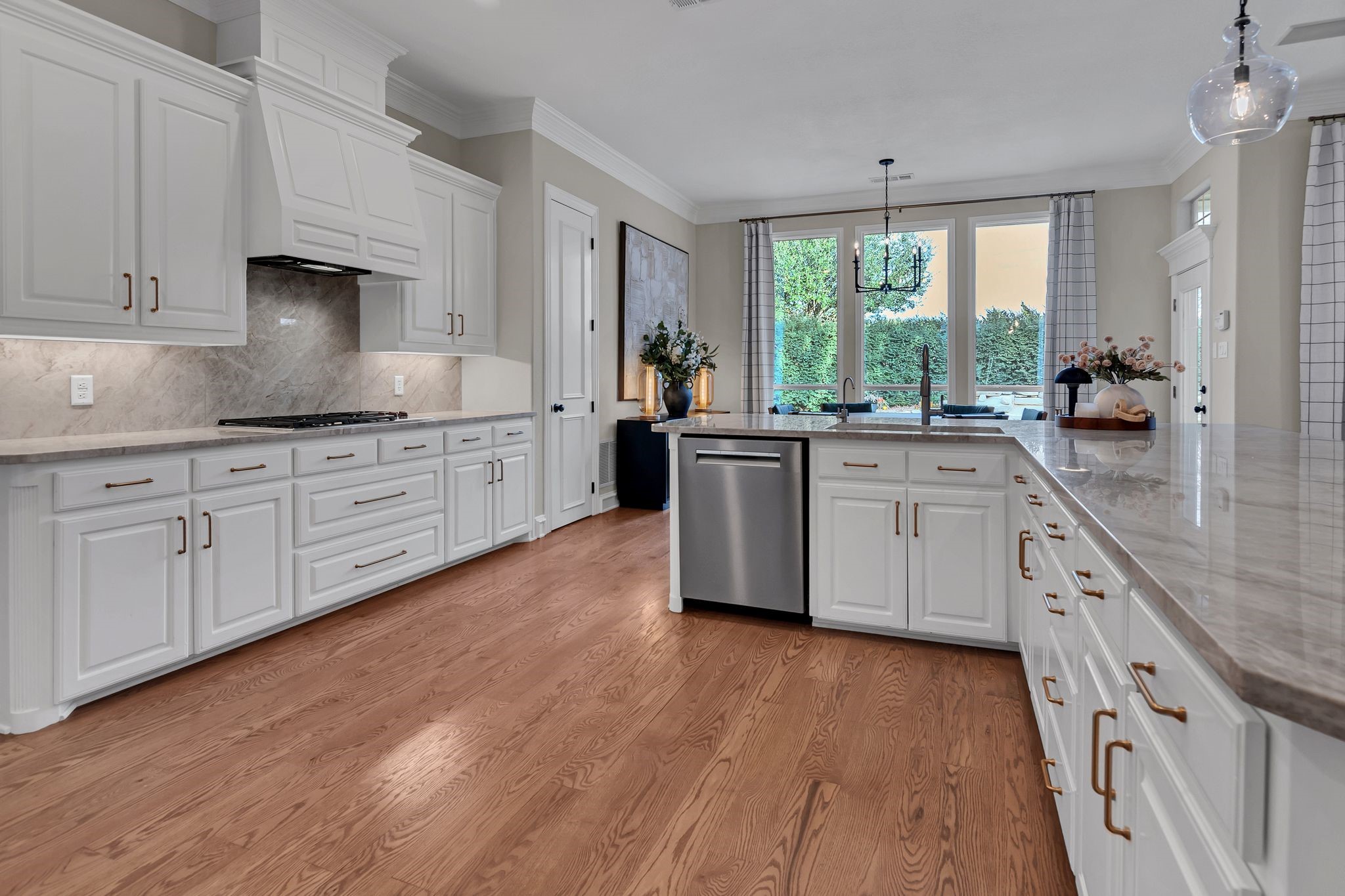 608 Logans Lane