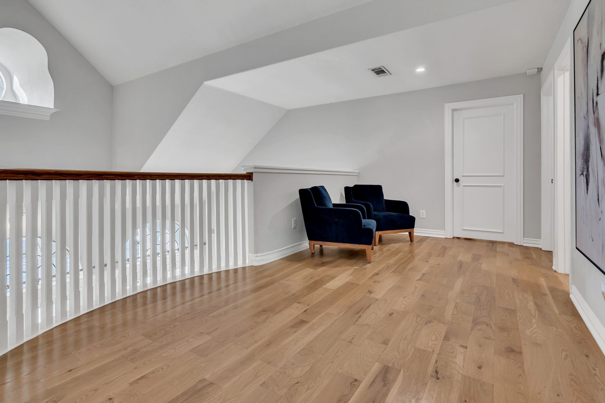 608 Logans Lane