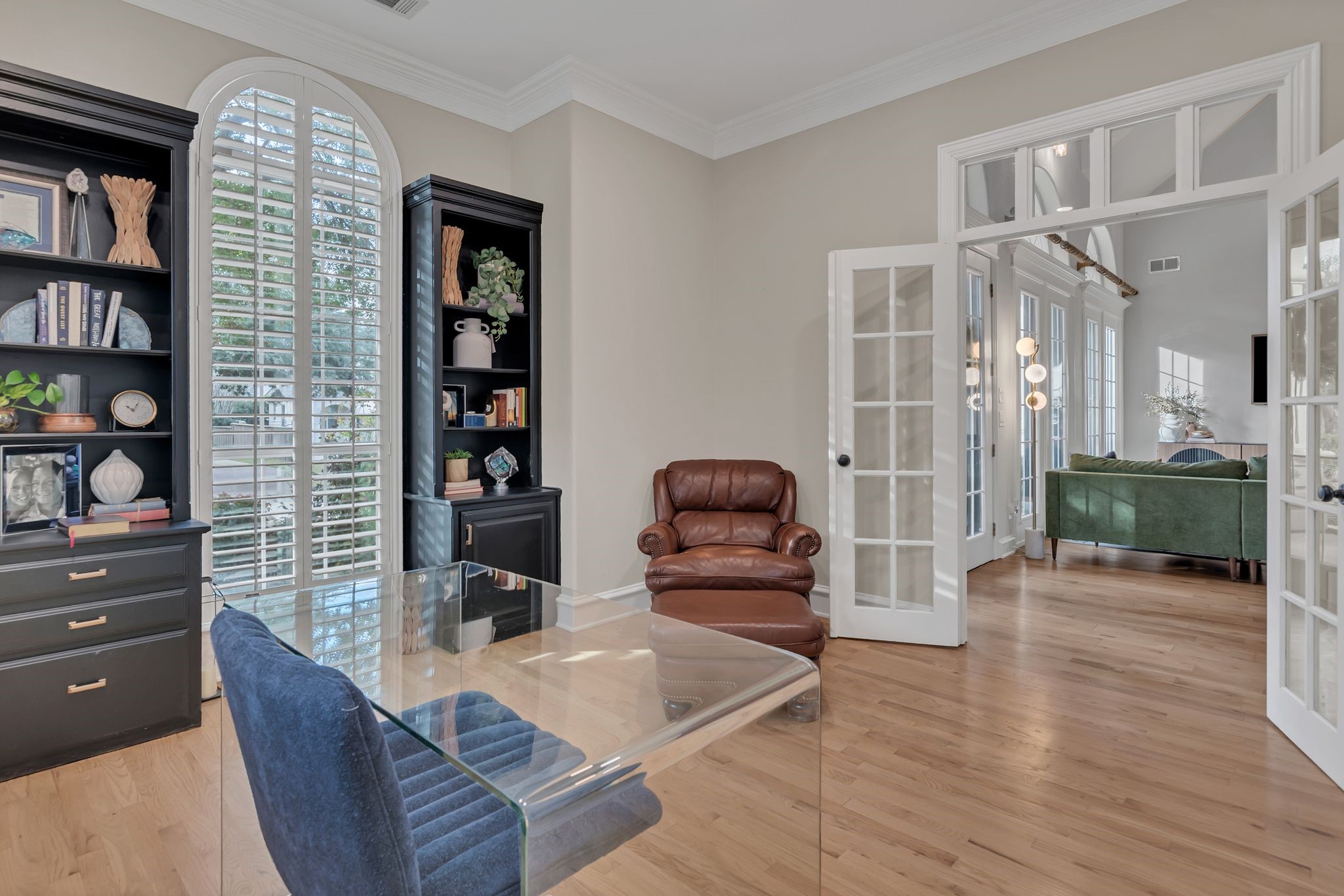608 Logans Lane