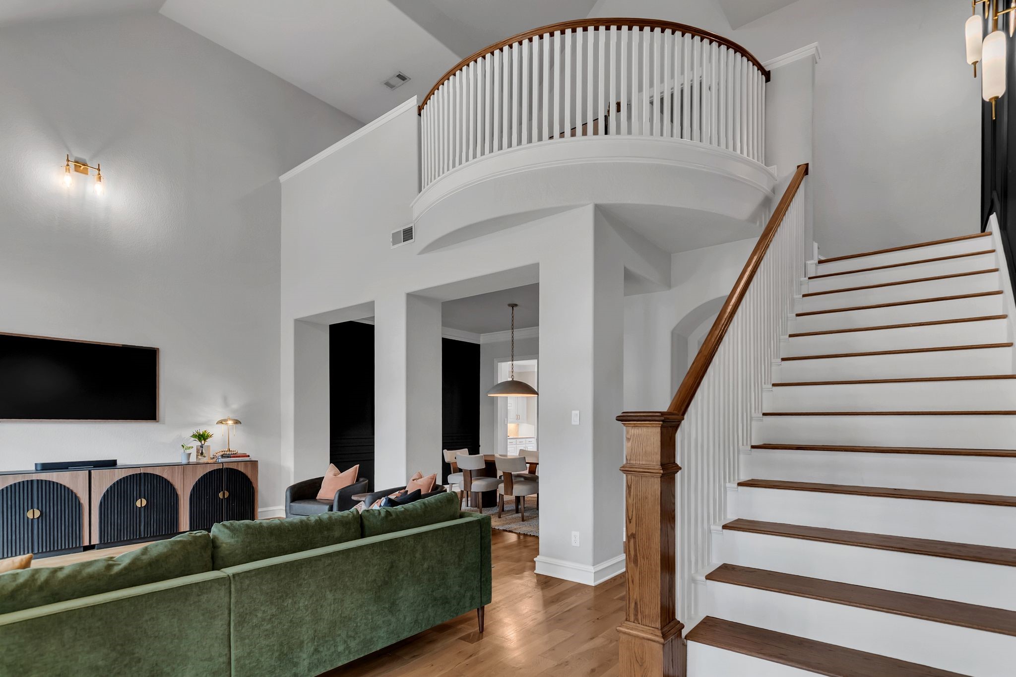 608 Logans Lane
