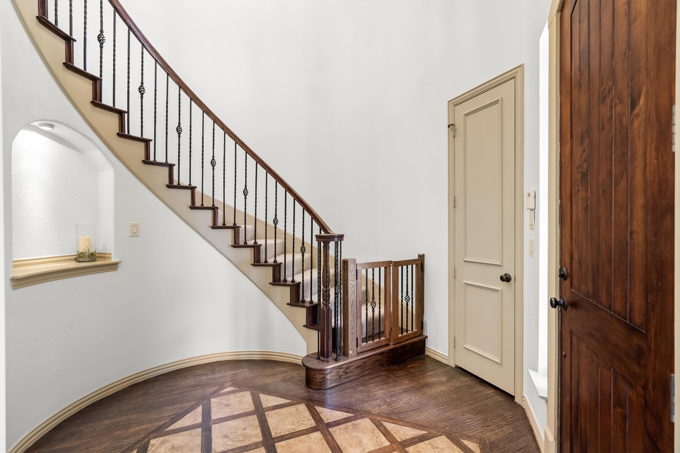 4349 Crestwood Court