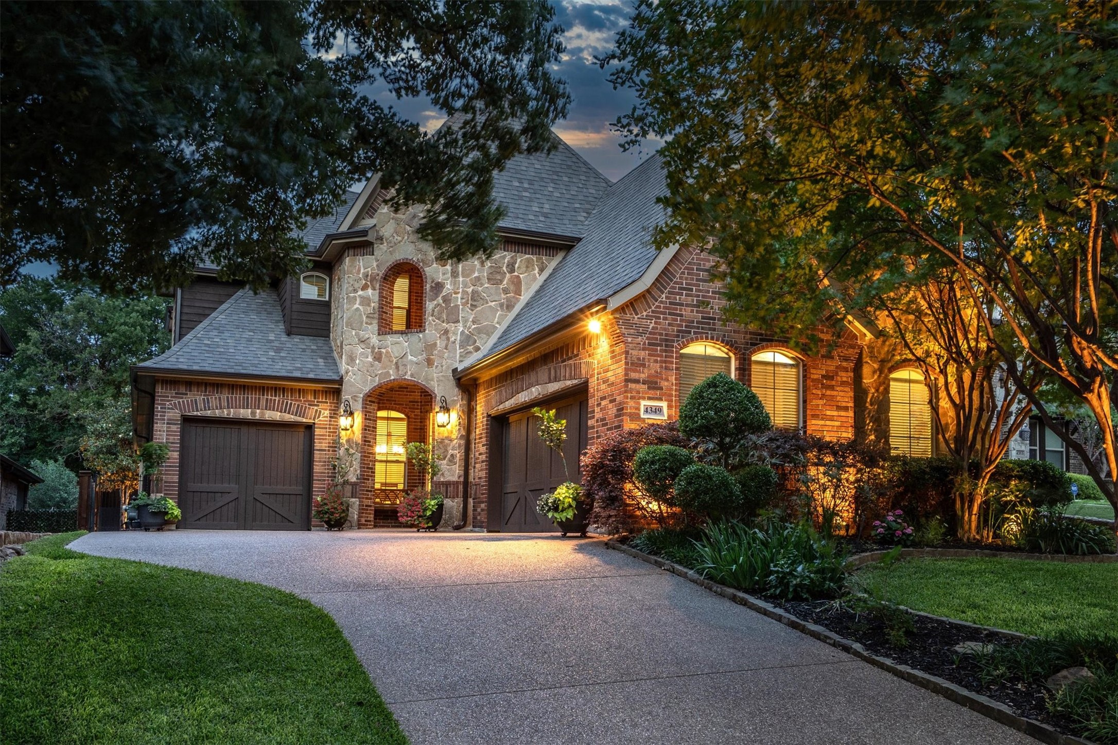 4349 Crestwood Court