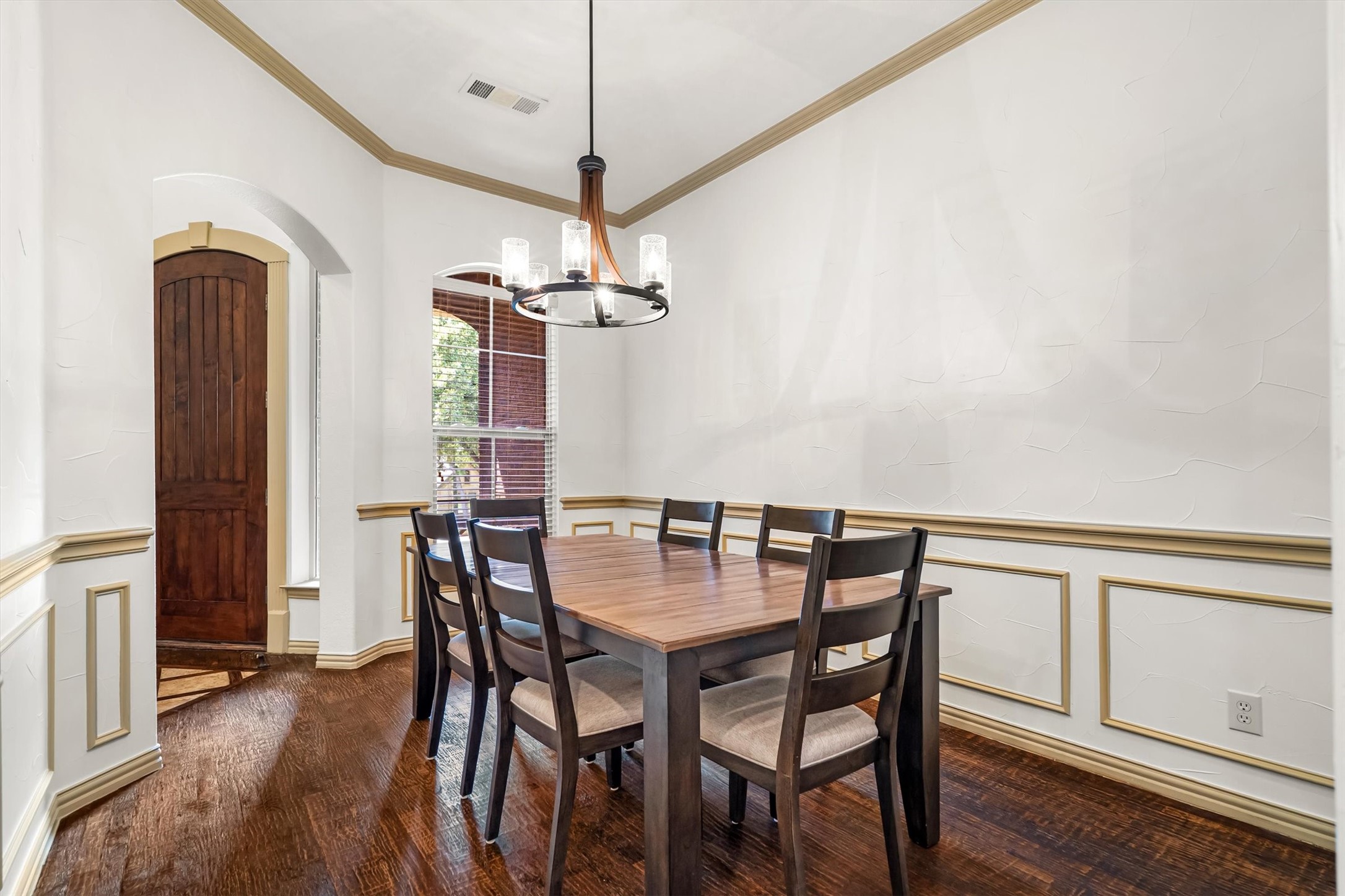 4349 Crestwood Court
