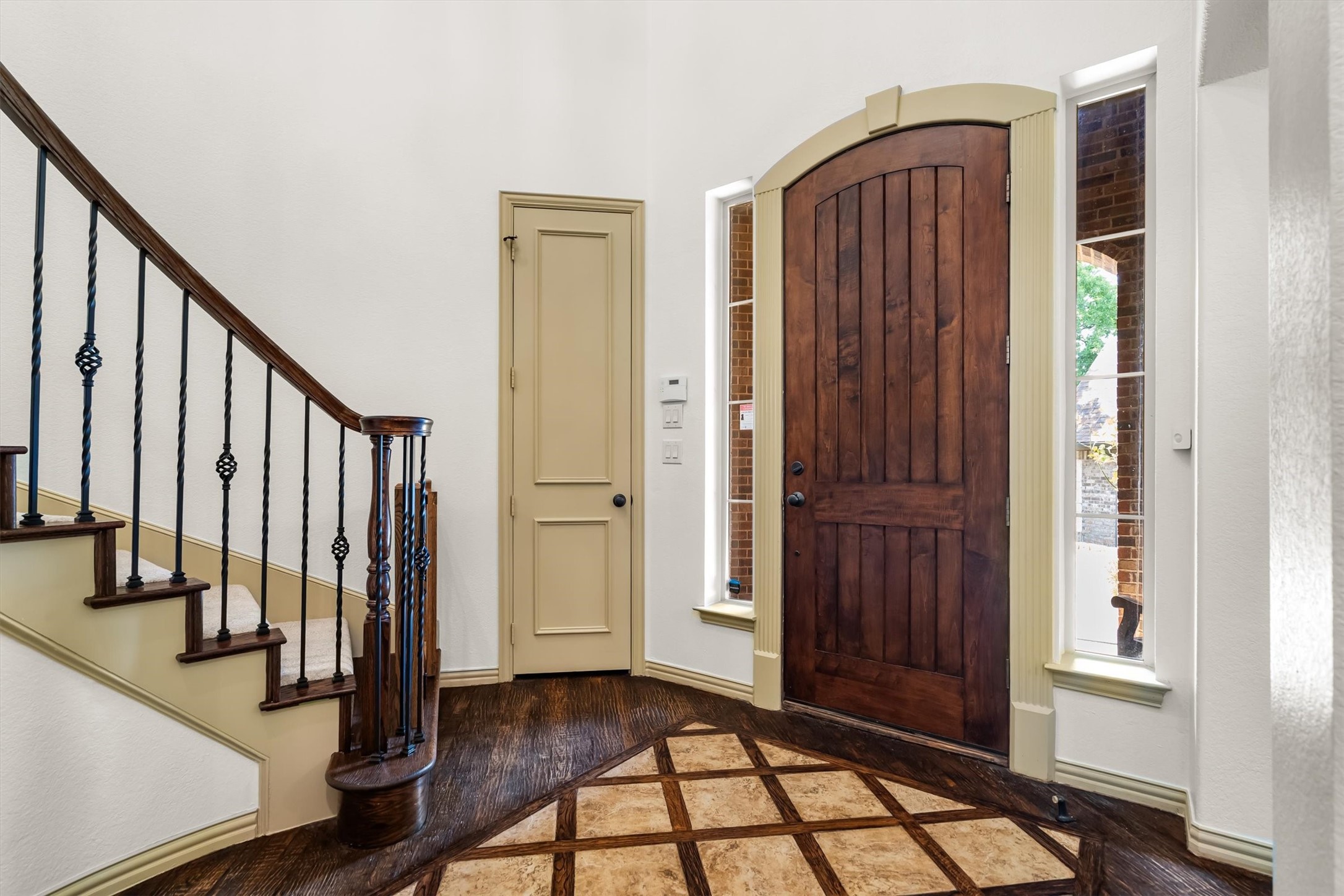 4349 Crestwood Court