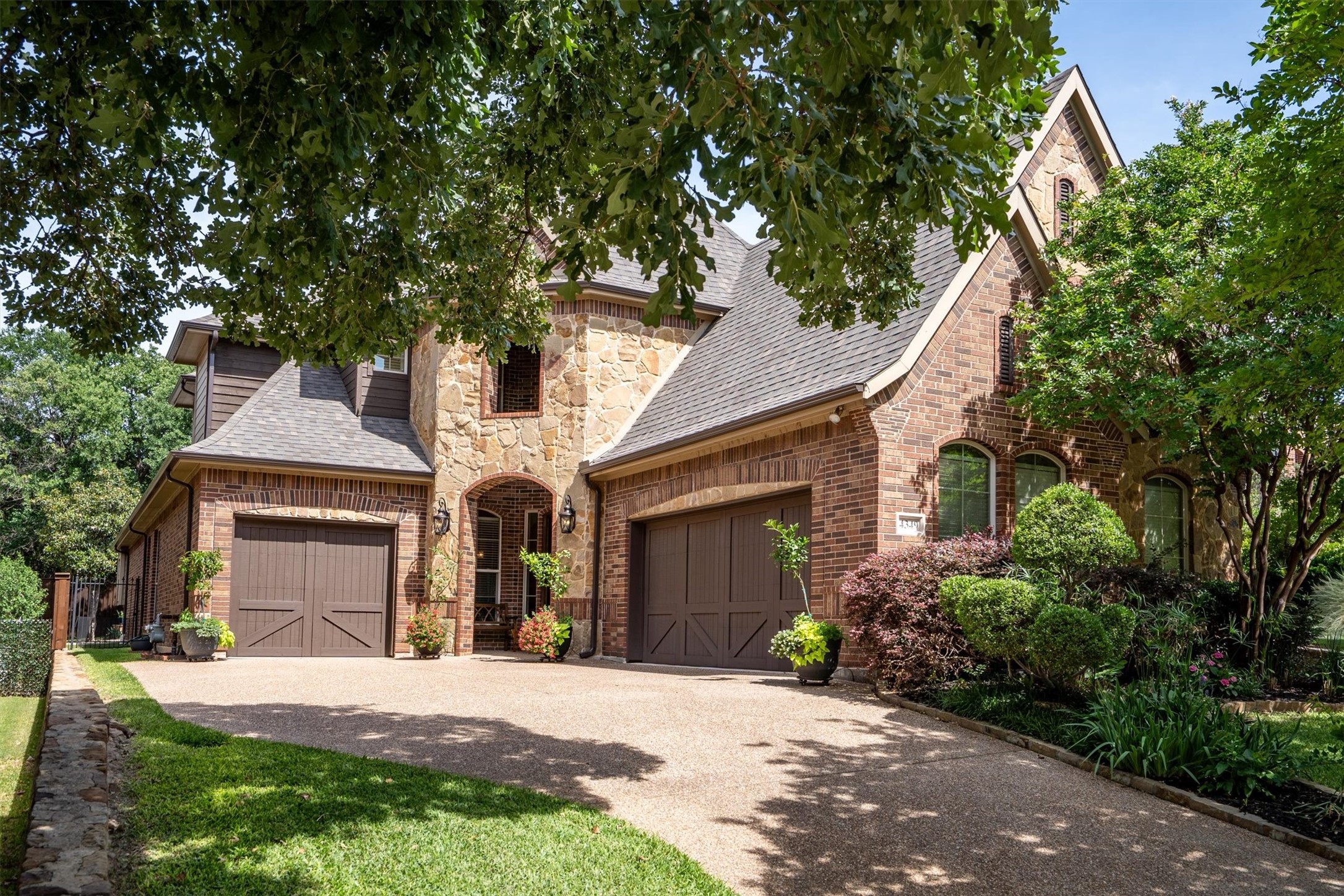 4349 Crestwood Court