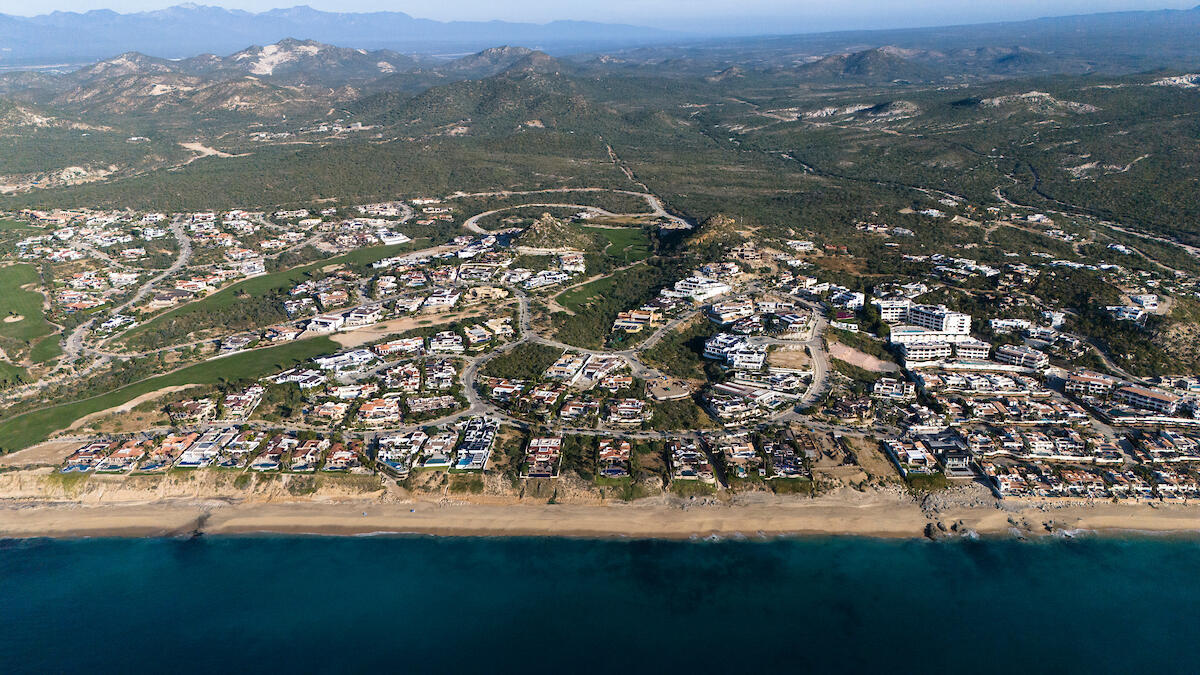 Avenida Salvatierra, Fundadores