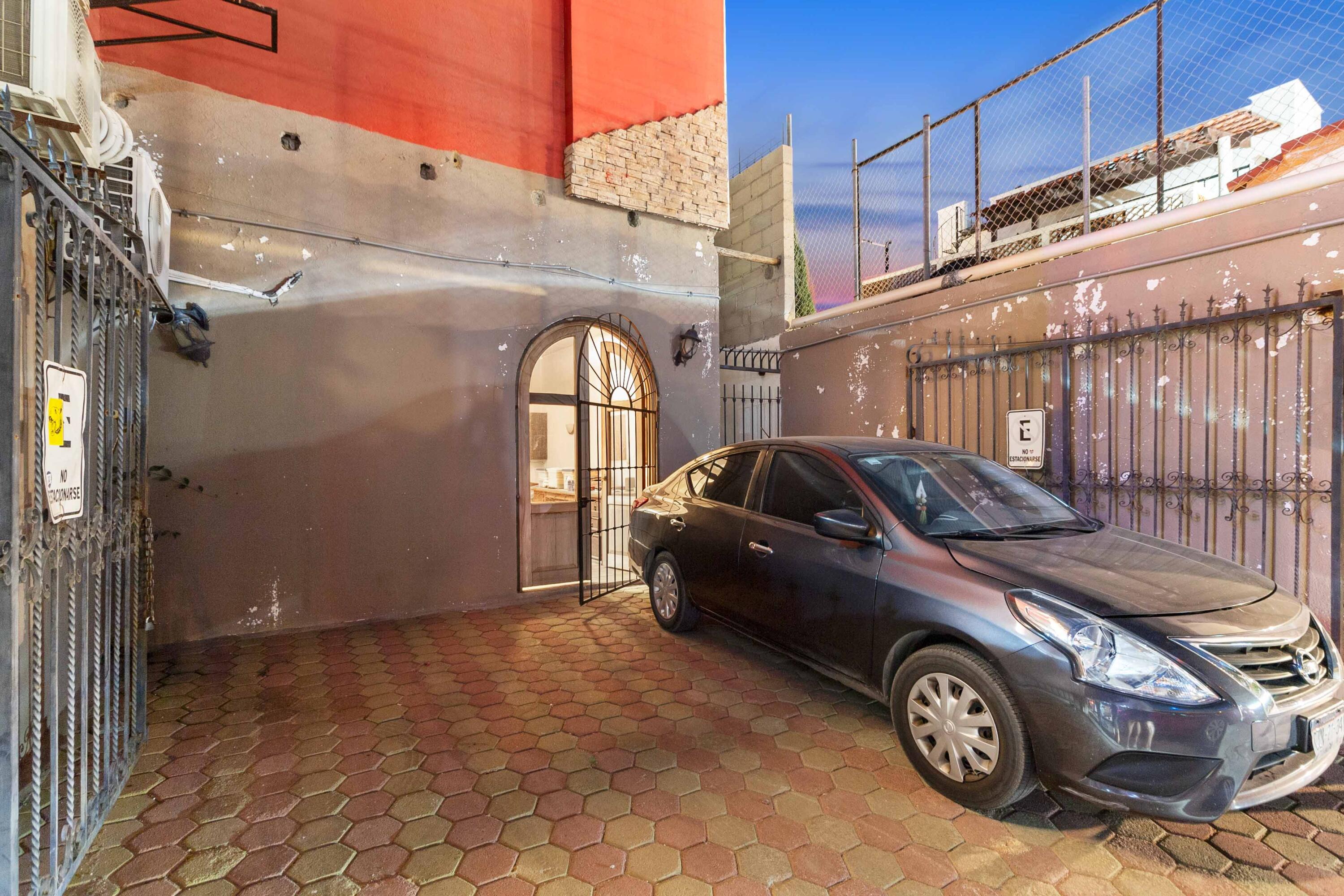 MZ15 Ign. Zaragoza esq.inos H Ninos, Cabo Bonito Res/Com. Building