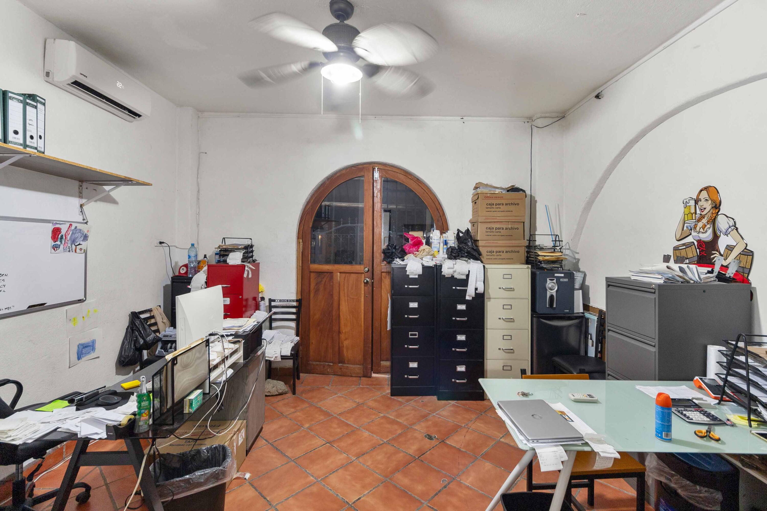 MZ15 Ign. Zaragoza esq.inos H Ninos, Cabo Bonito Res/Com. Building
