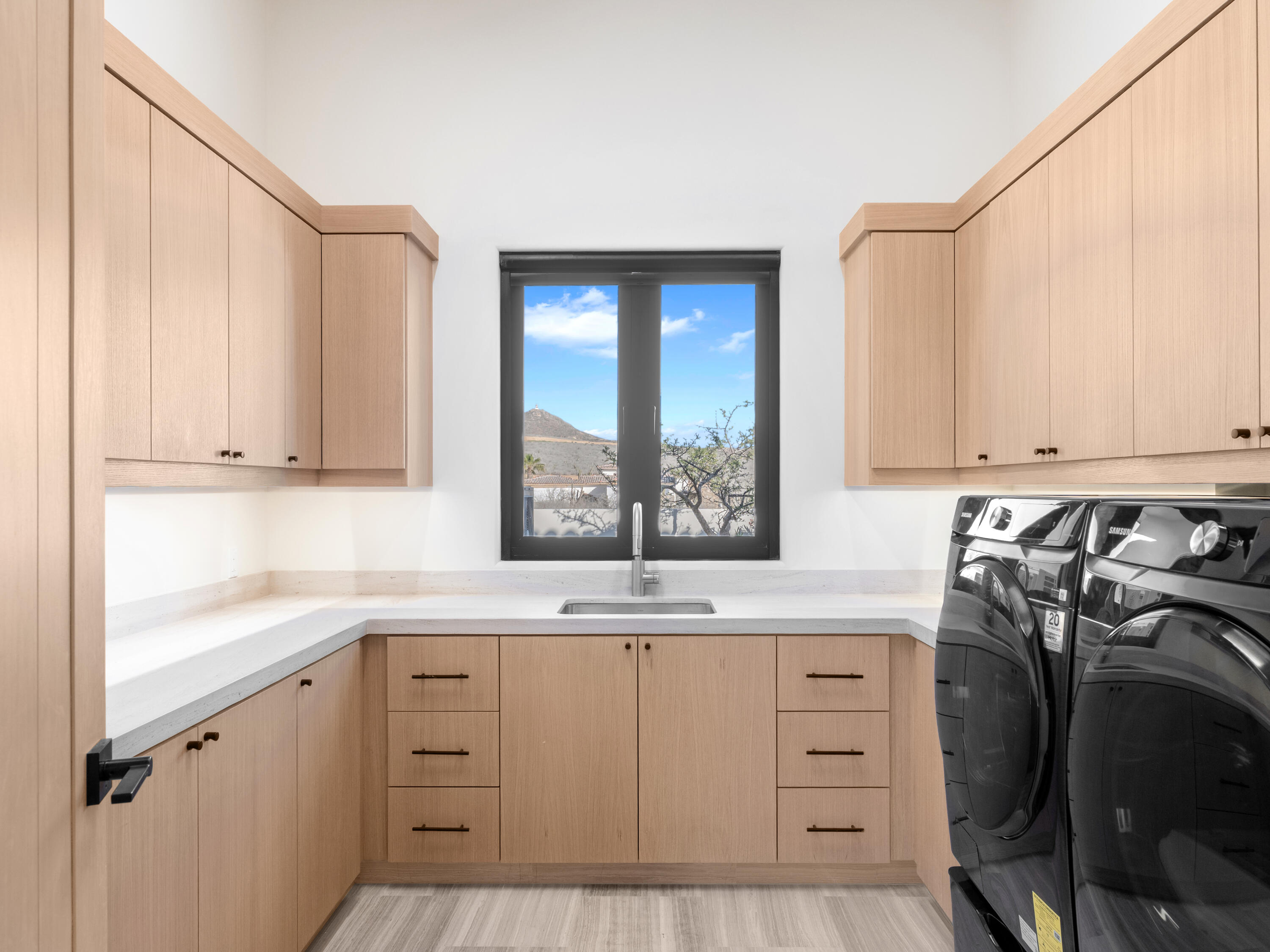 29 Sunset Hill Estates, Diamante