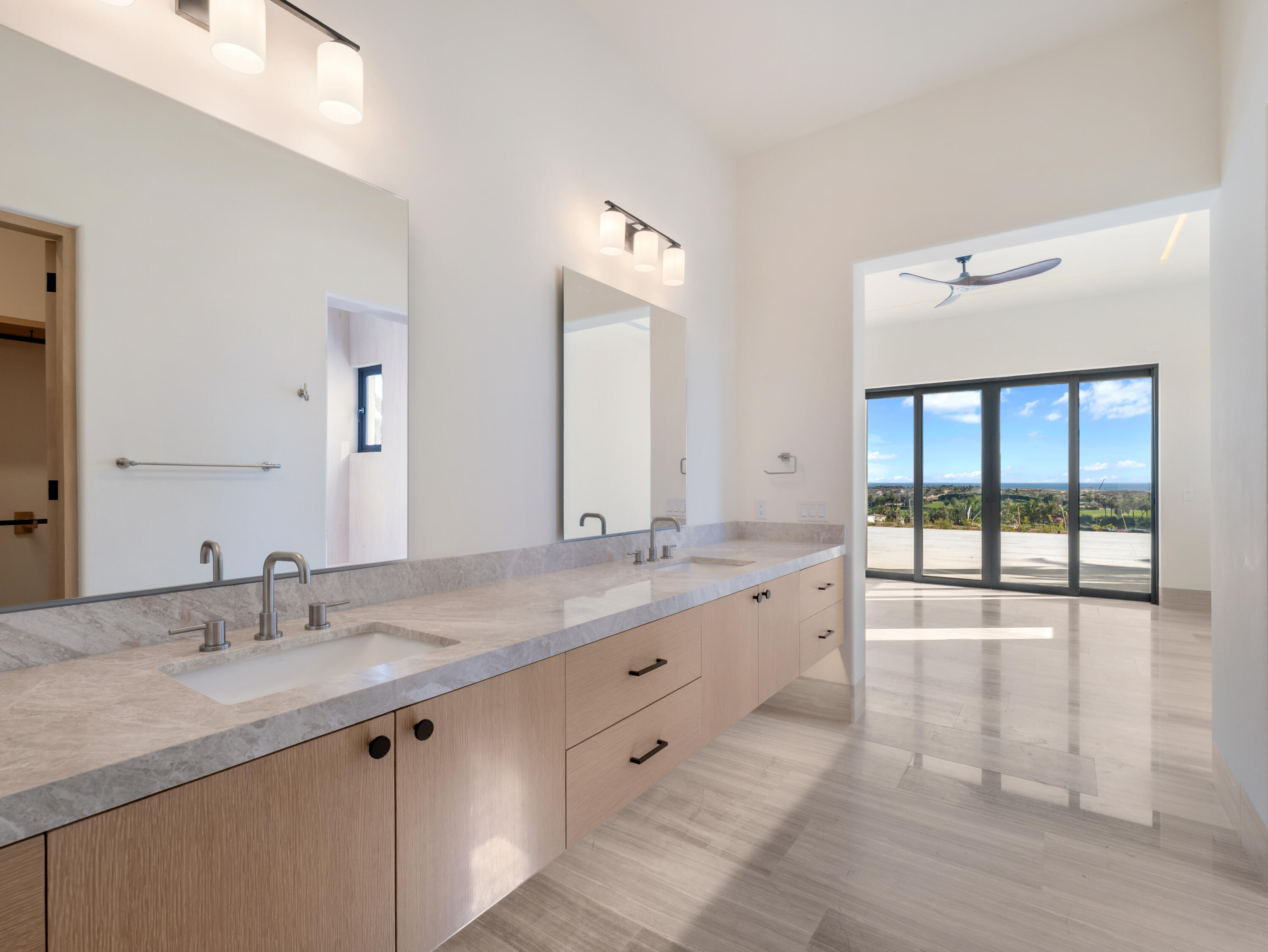 29 Sunset Hill Estates, Diamante
