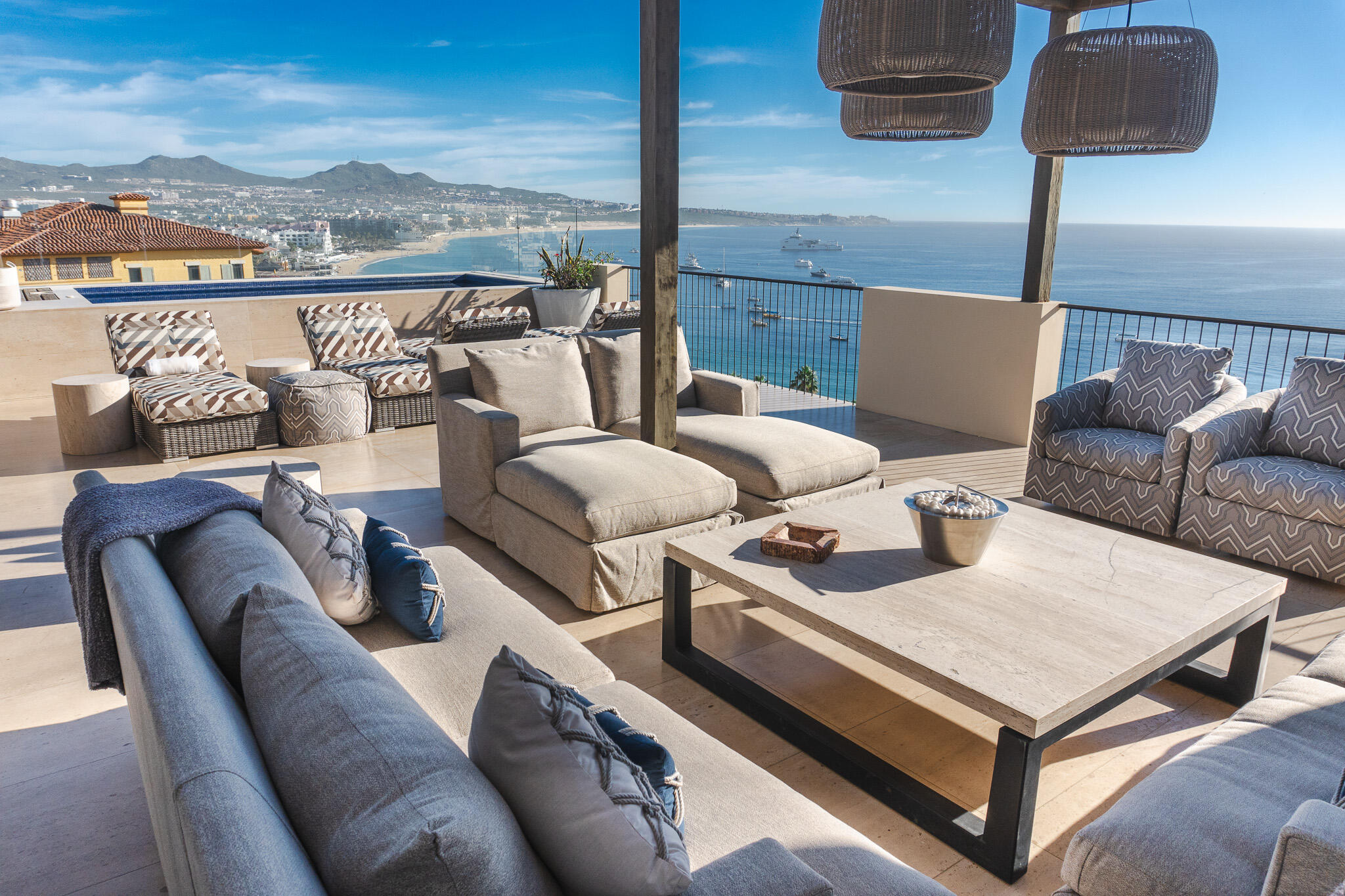 One Homes beach, PentHouse Aqua Viva