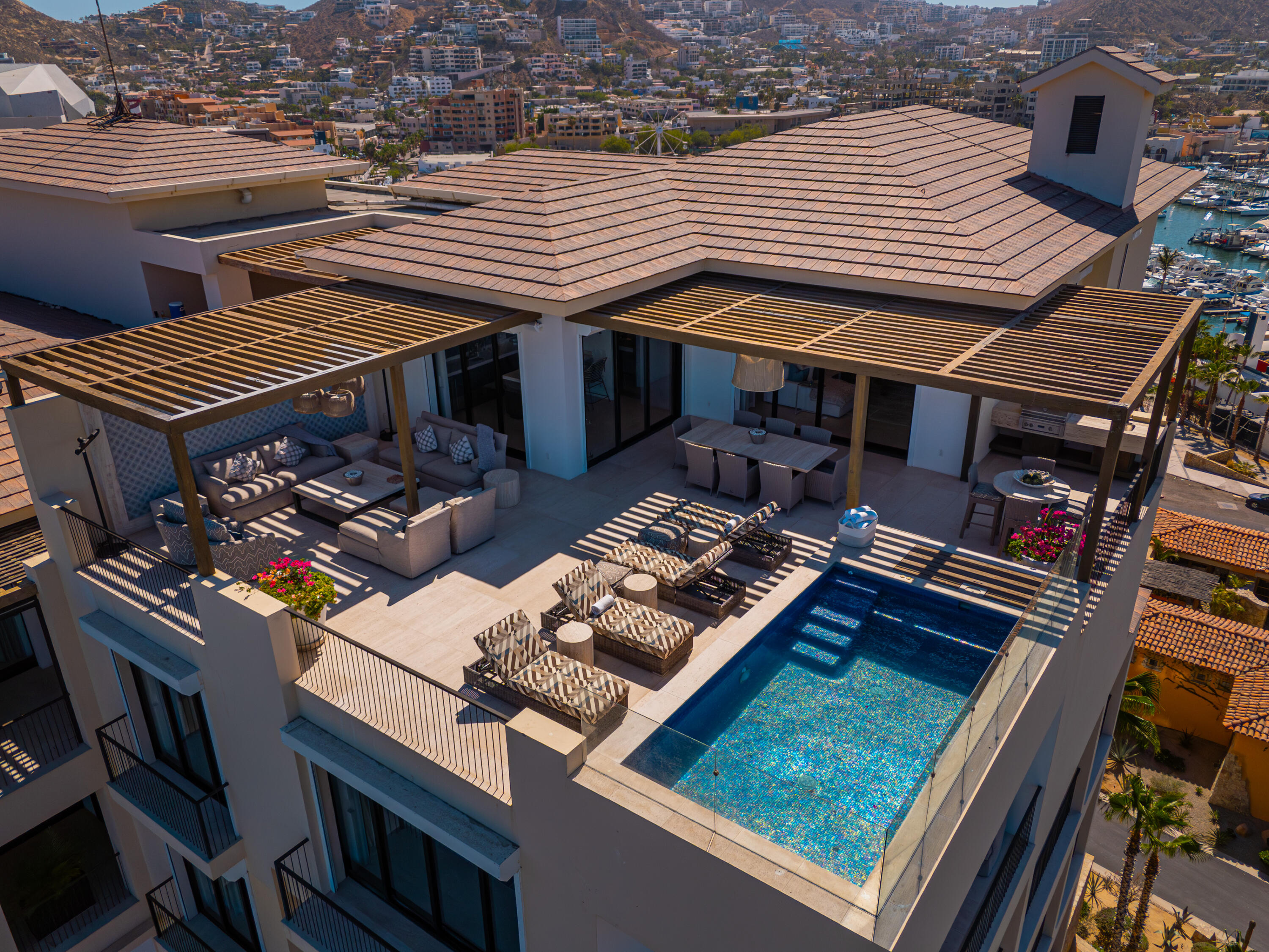 One Homes beach, PentHouse Aqua Viva