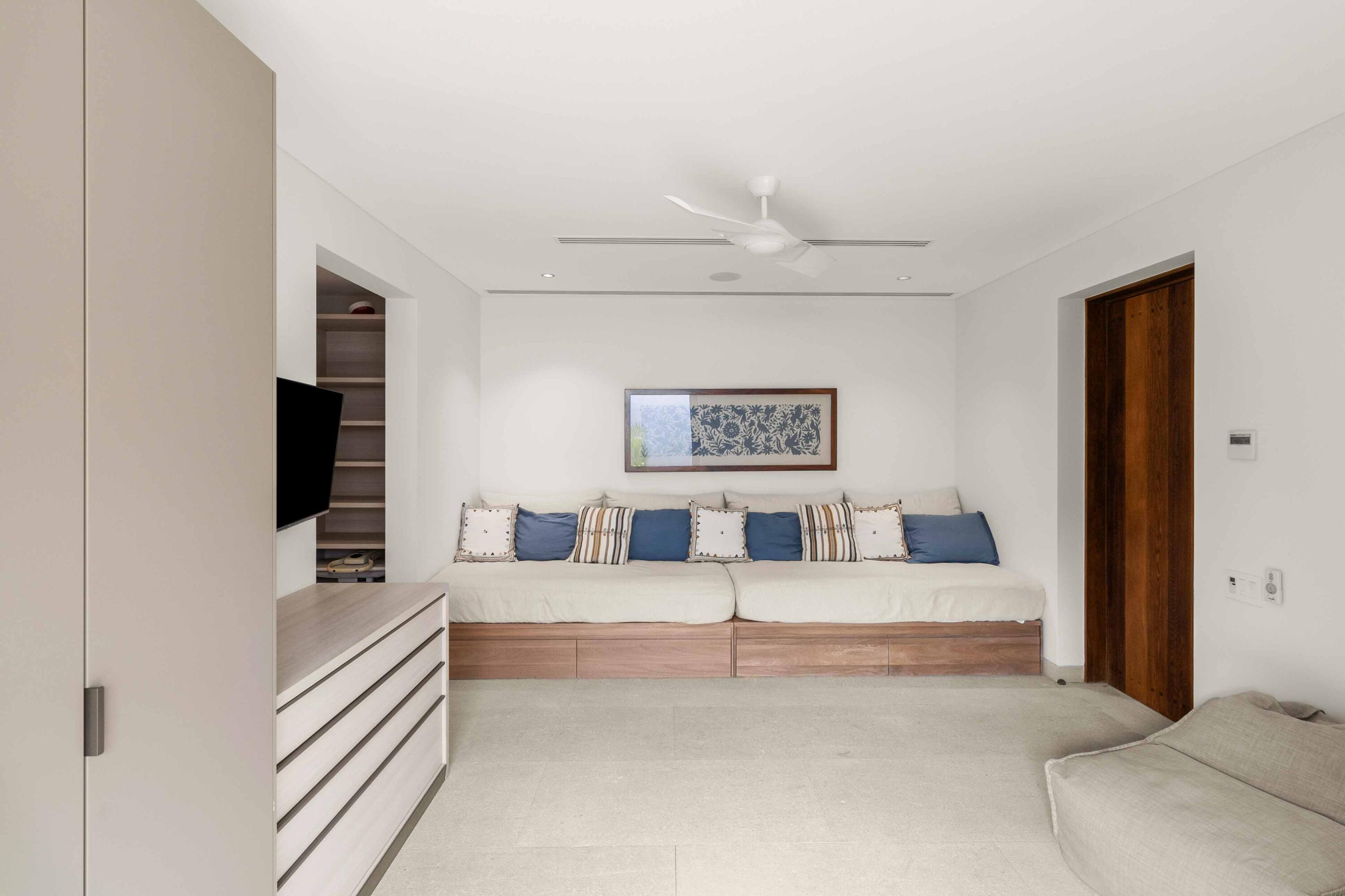 10 The Enclave, Ritz Carlton Zadun Residences