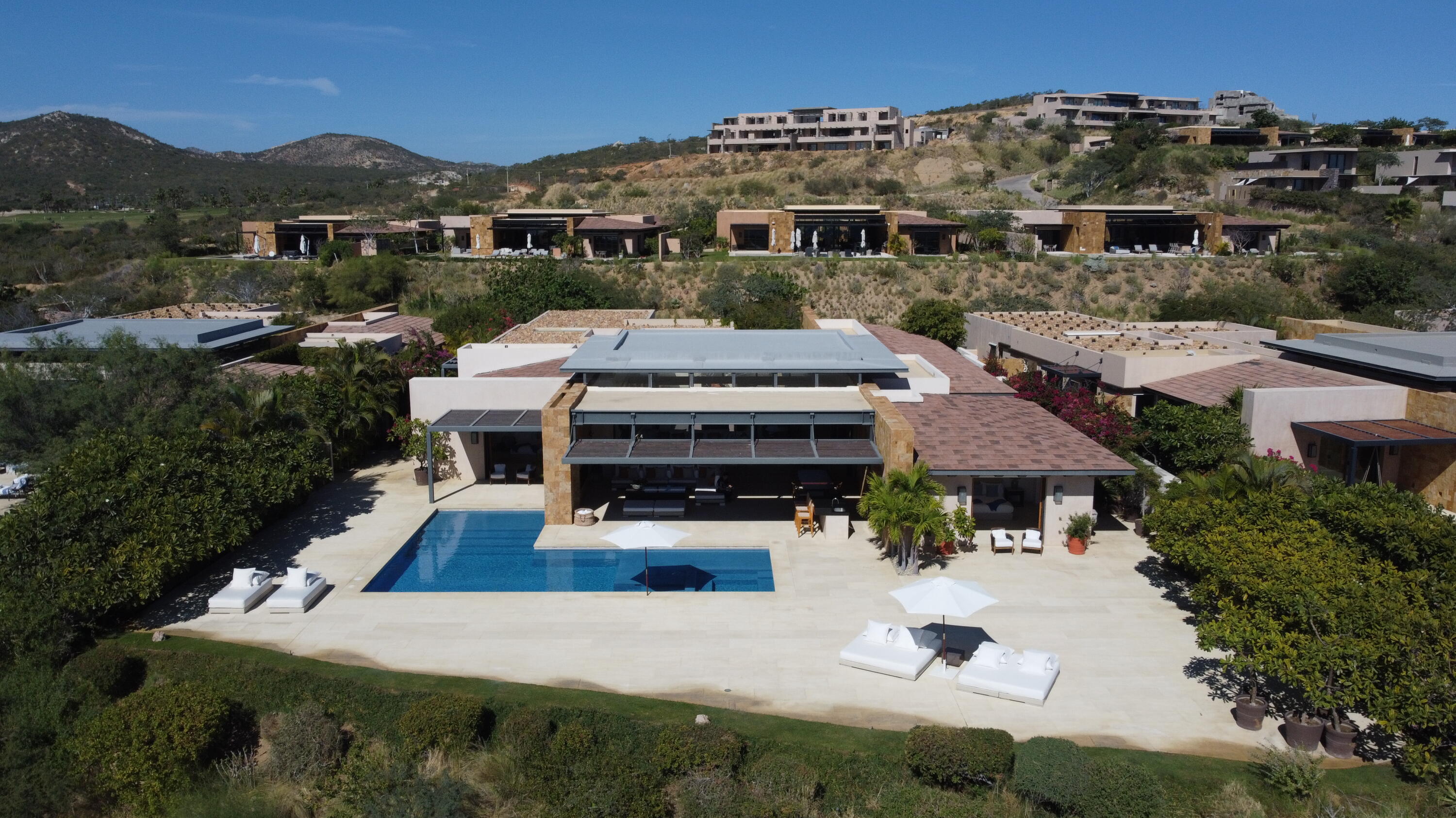 10 The Enclave, Ritz Carlton Zadun Residences