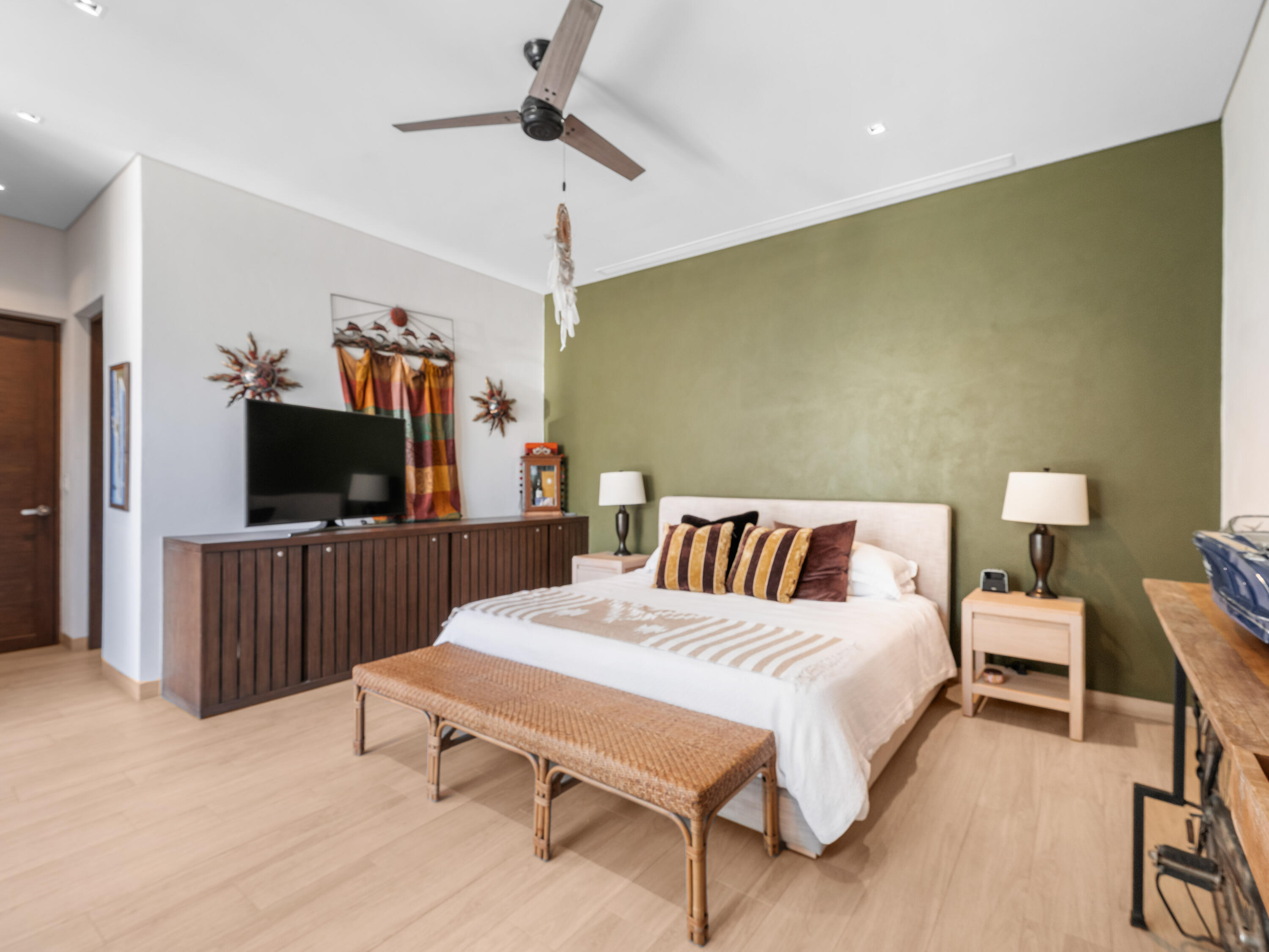 Condo, The Paraiso Residences
