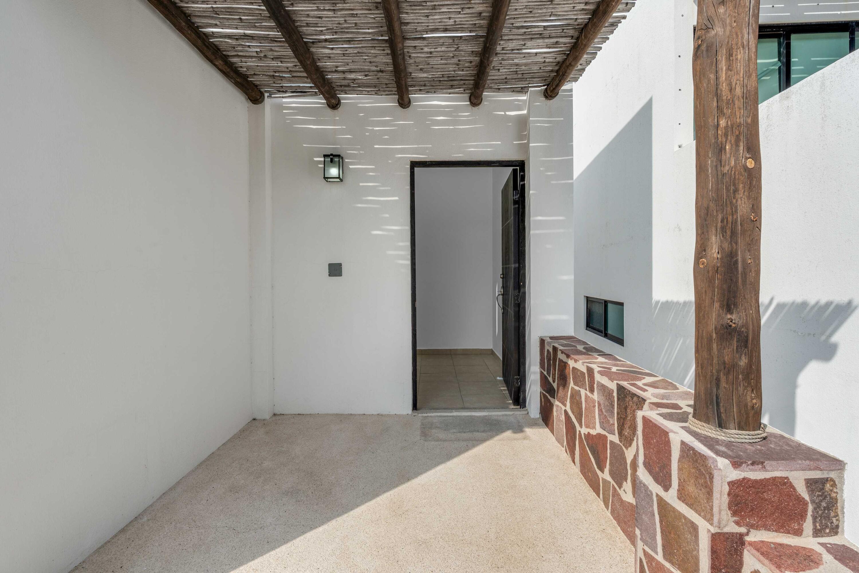 mz 11 lt 2 calle isla natividad, casa cumbre del tezal 11-22
