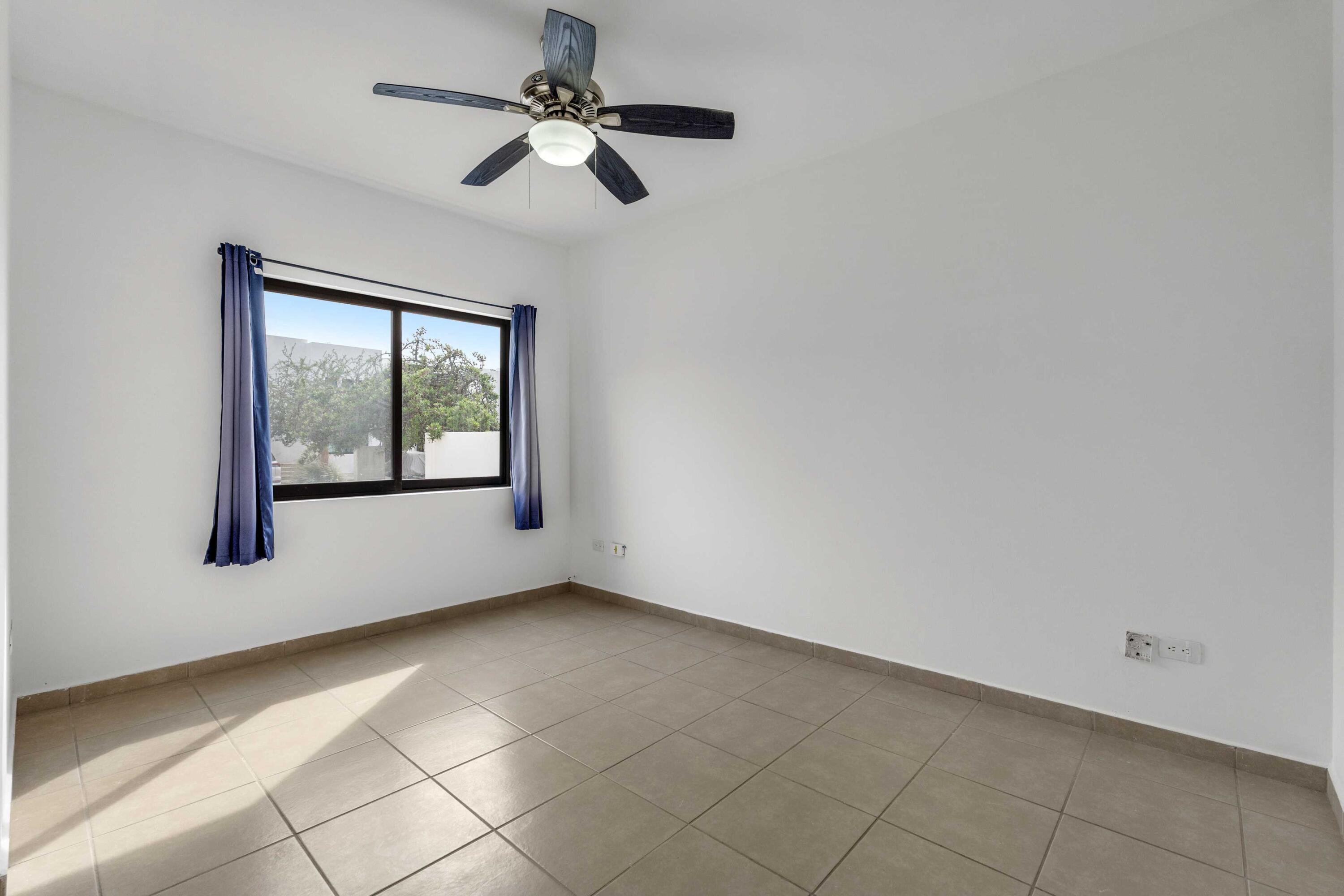 mz 11 lt 2 calle isla natividad, casa cumbre del tezal 11-22