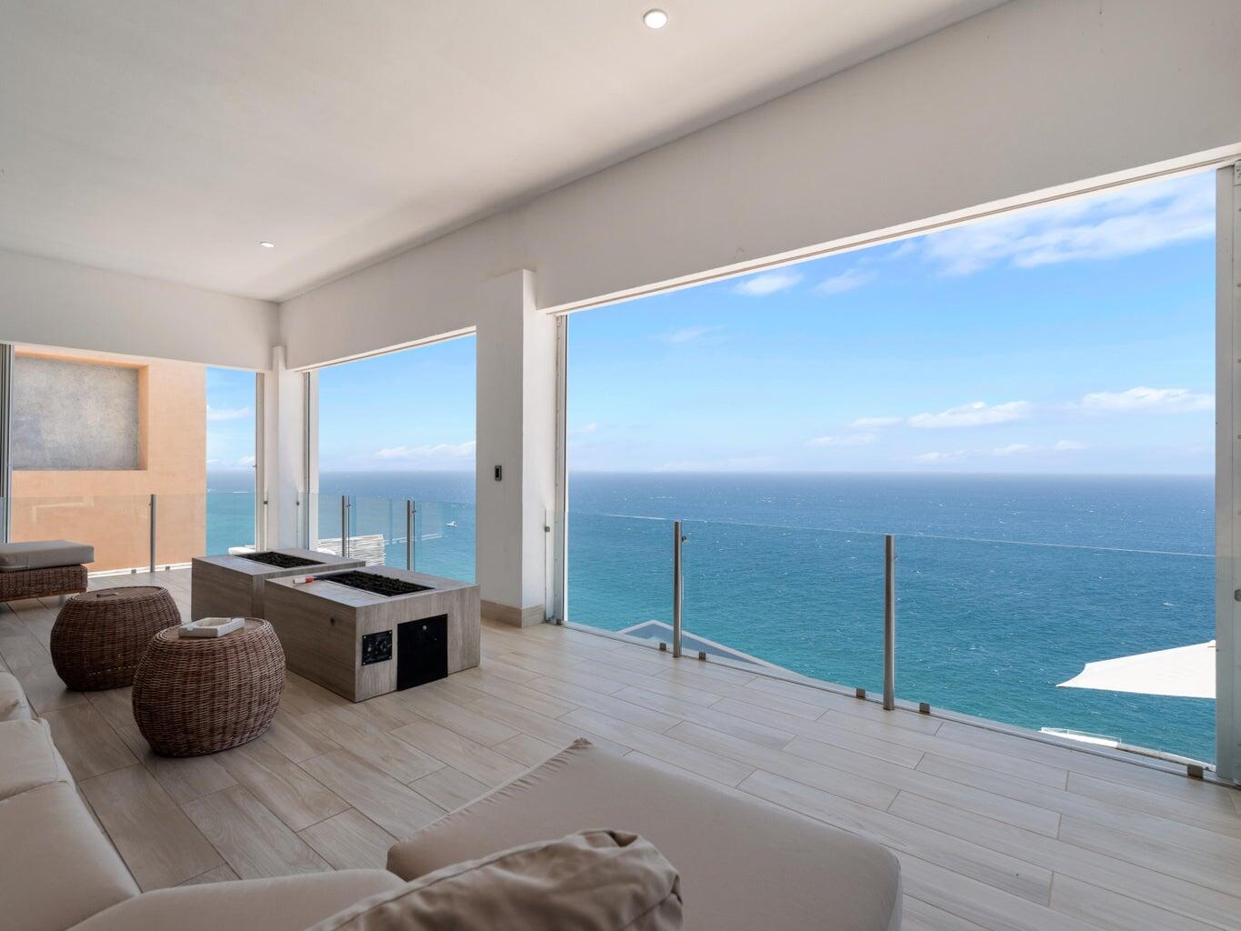 Manzana 26 Callejon de Los Nin, Villa Lands End