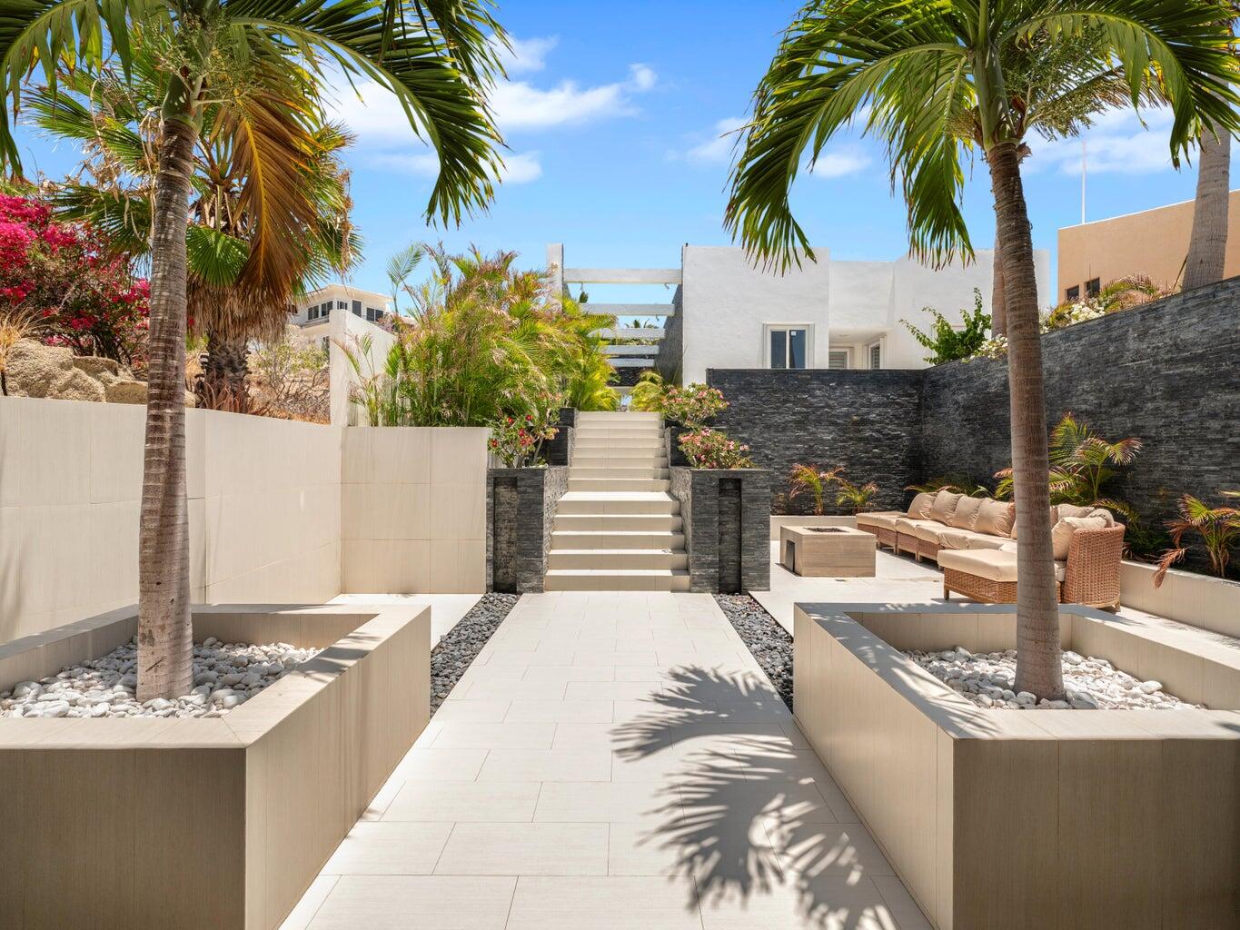 Manzana 26 Callejon de Los Nin, Villa Lands End