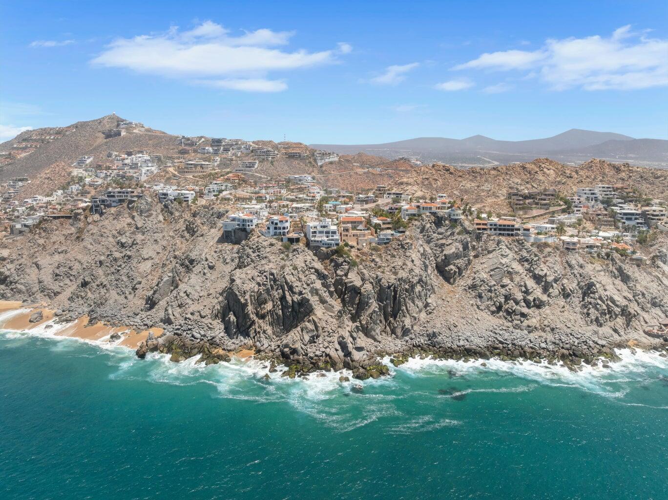 Manzana 26 Callejon de Los Nin, Villa Lands End