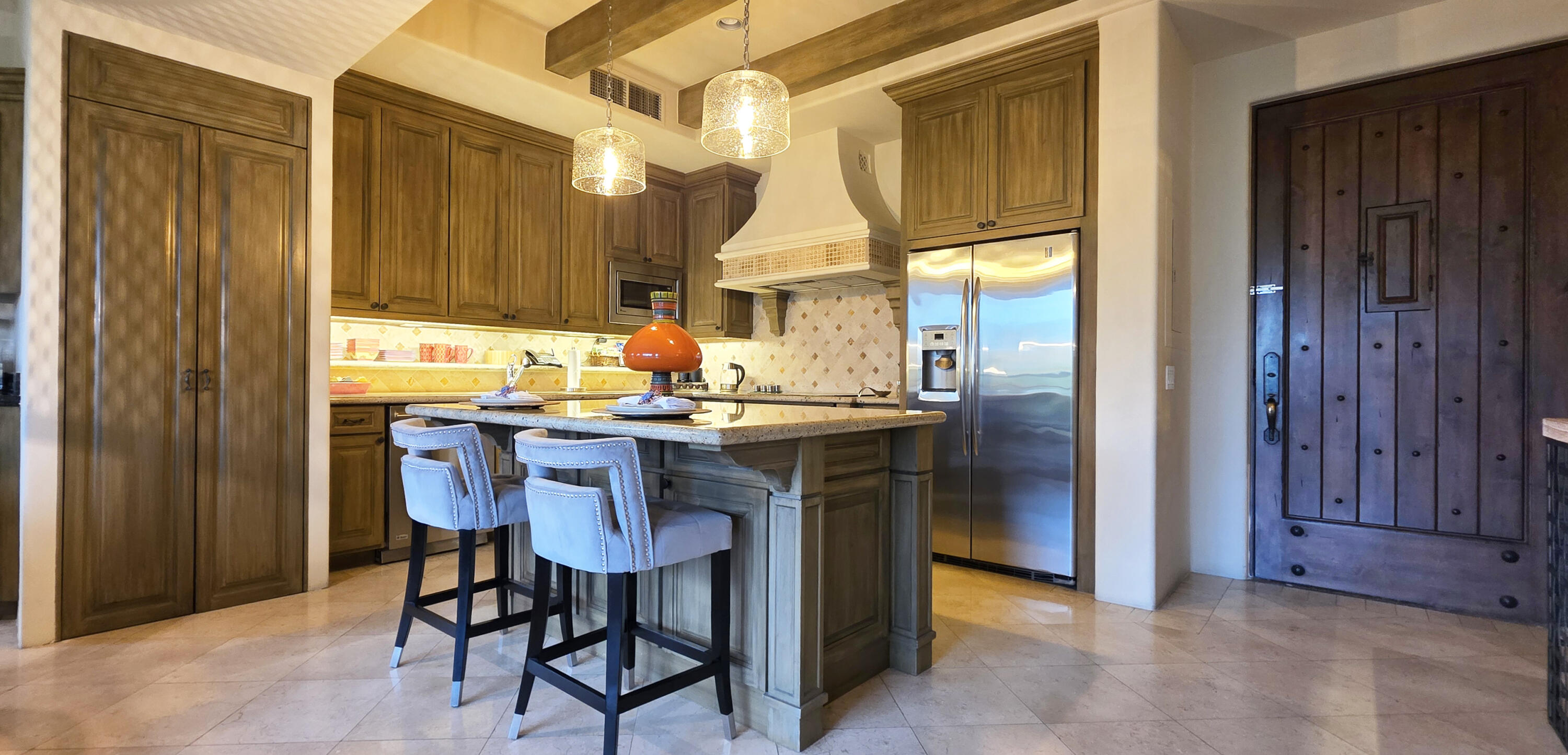 Hacienda Beach Club Residence