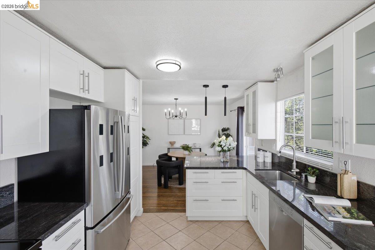 1025 Pinehurst Court