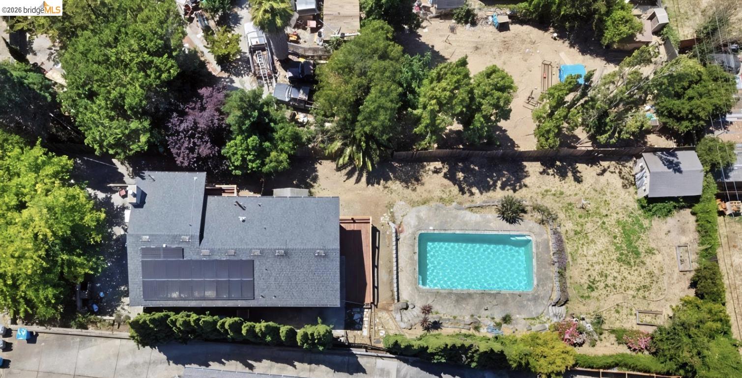 1118 Bush Avenue