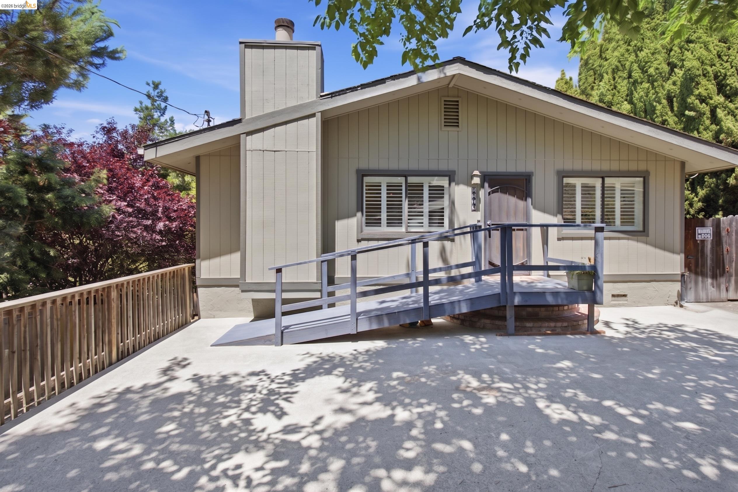 1118 Bush Avenue
