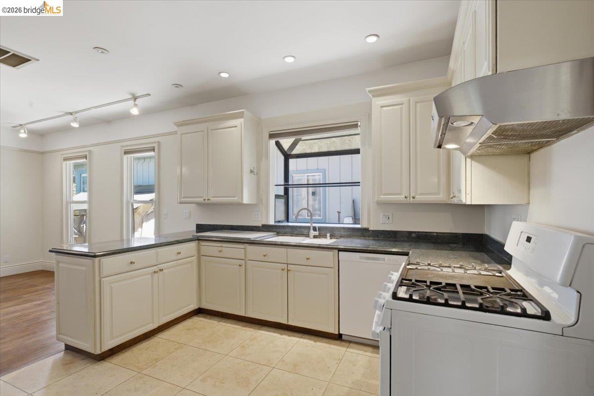627 6th Street