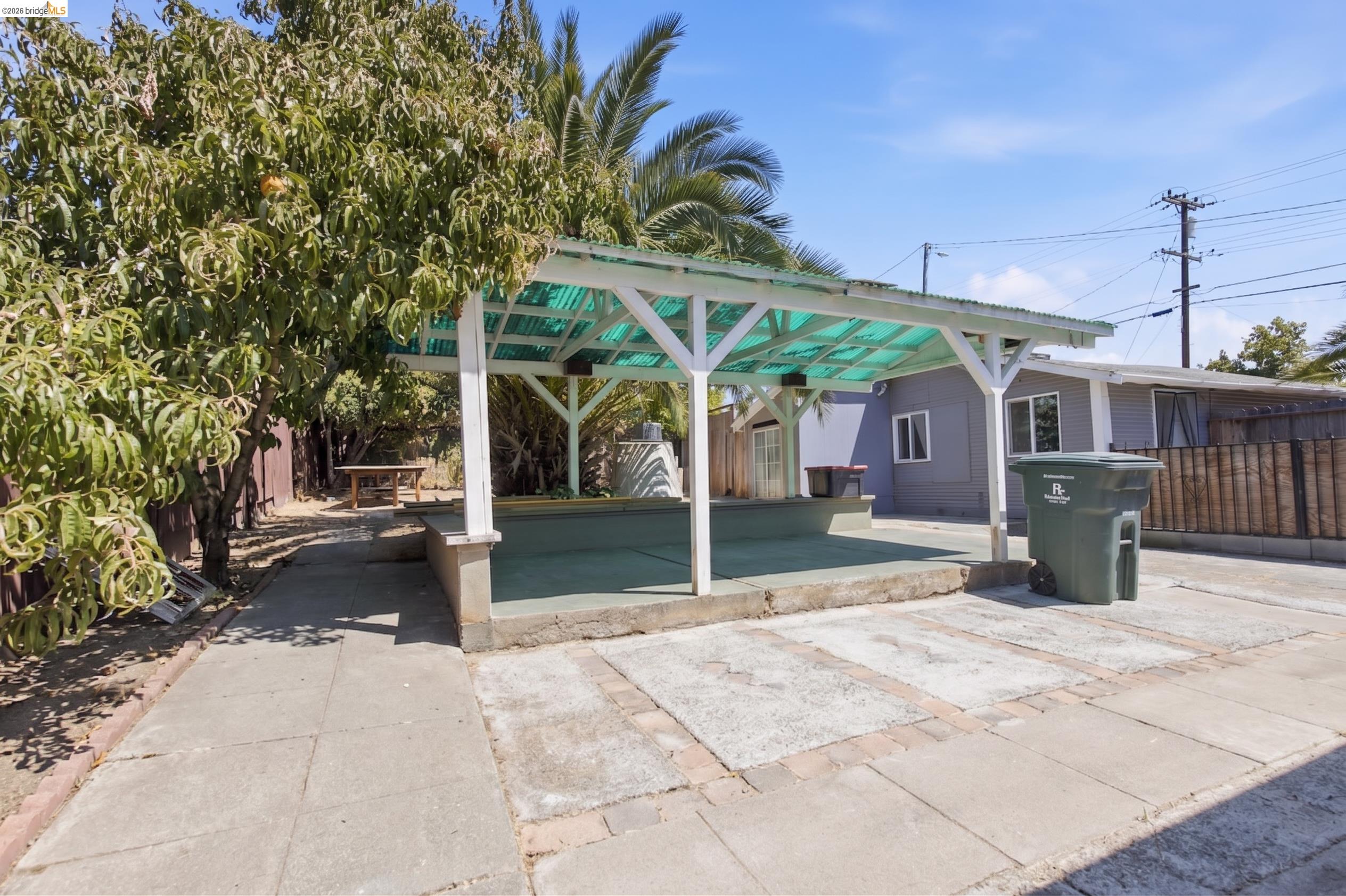 416 Maple Avenue