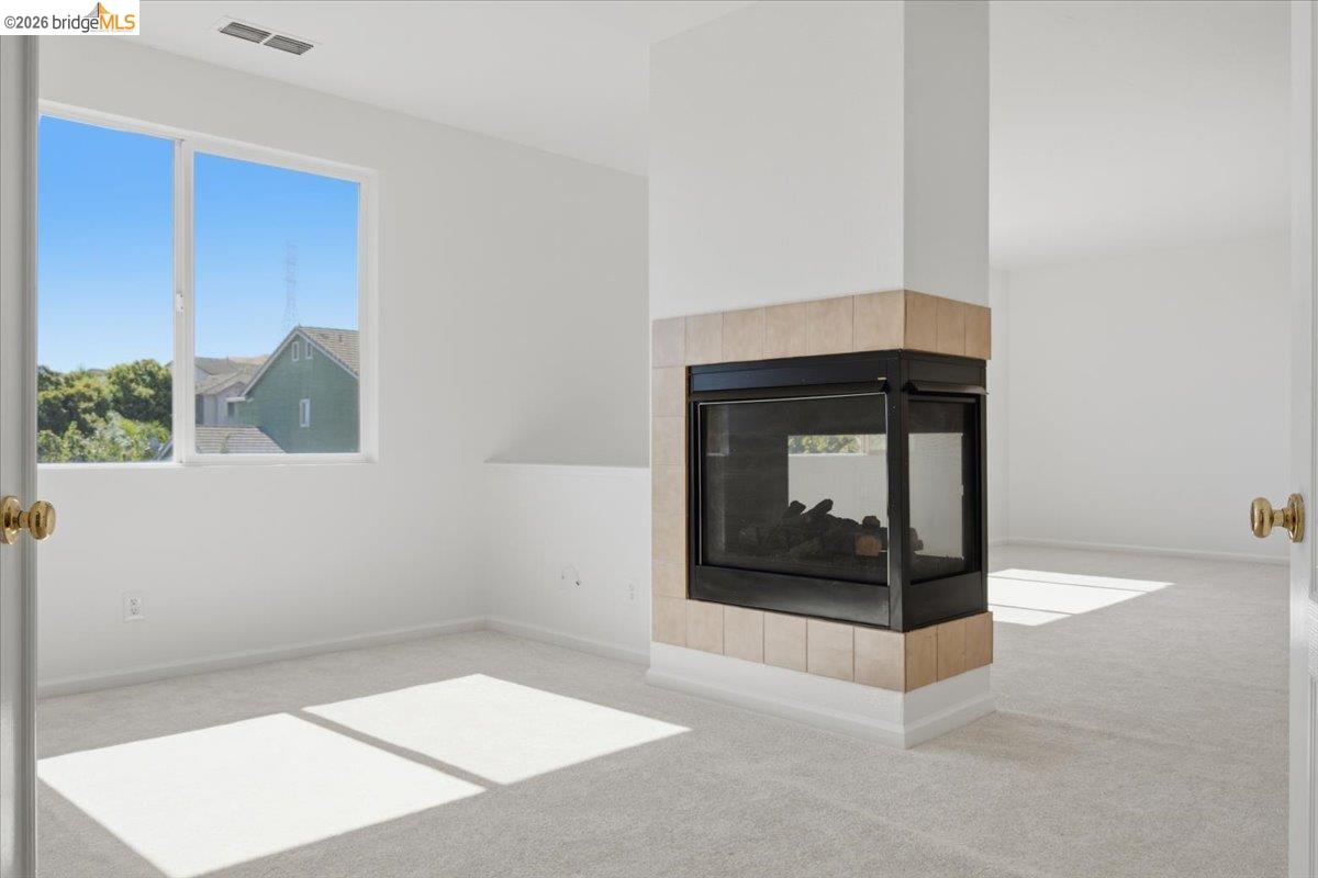3915 Hummingbird Drive