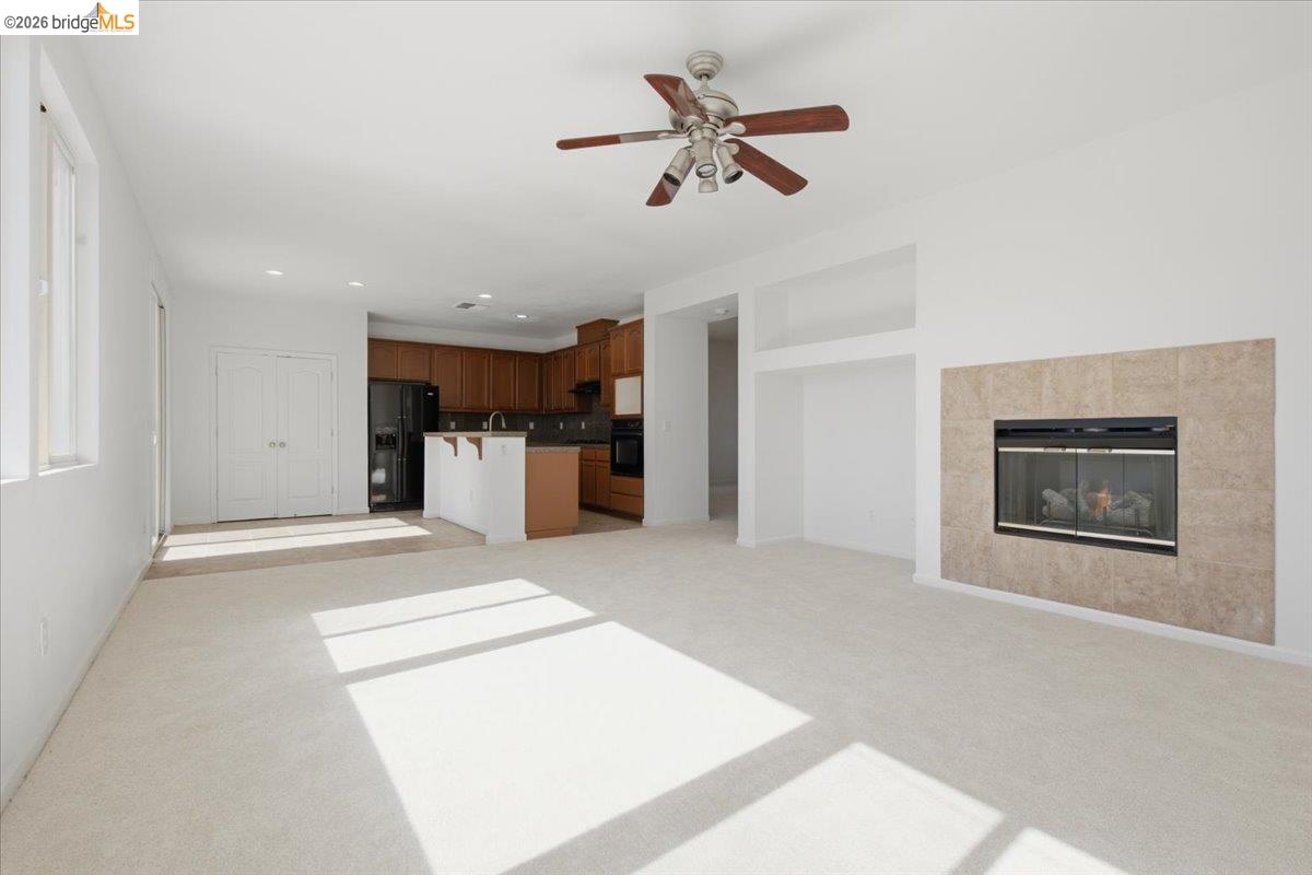 3915 Hummingbird Drive