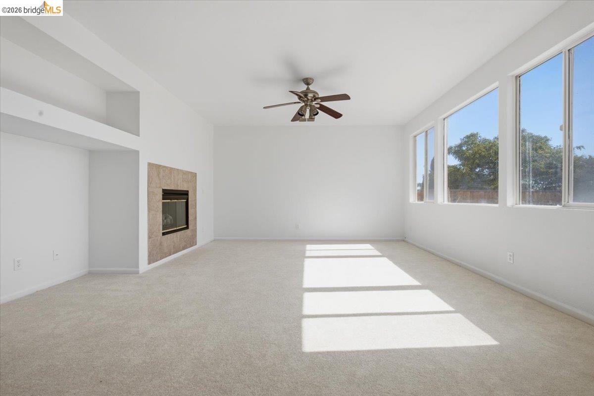 3915 Hummingbird Drive