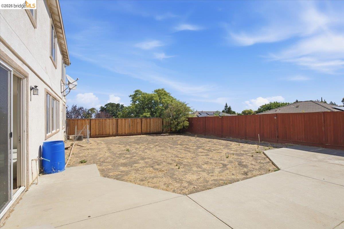 3915 Hummingbird Drive