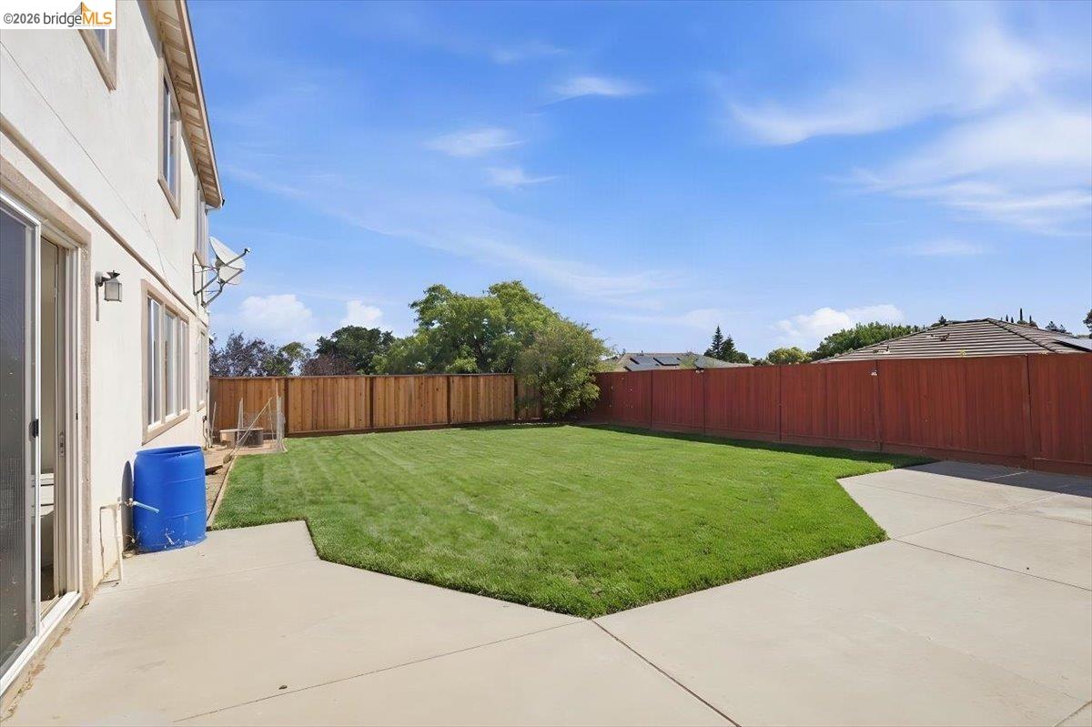 3915 Hummingbird Drive
