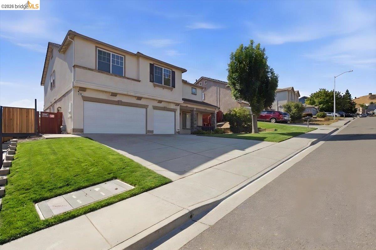 3915 Hummingbird Drive