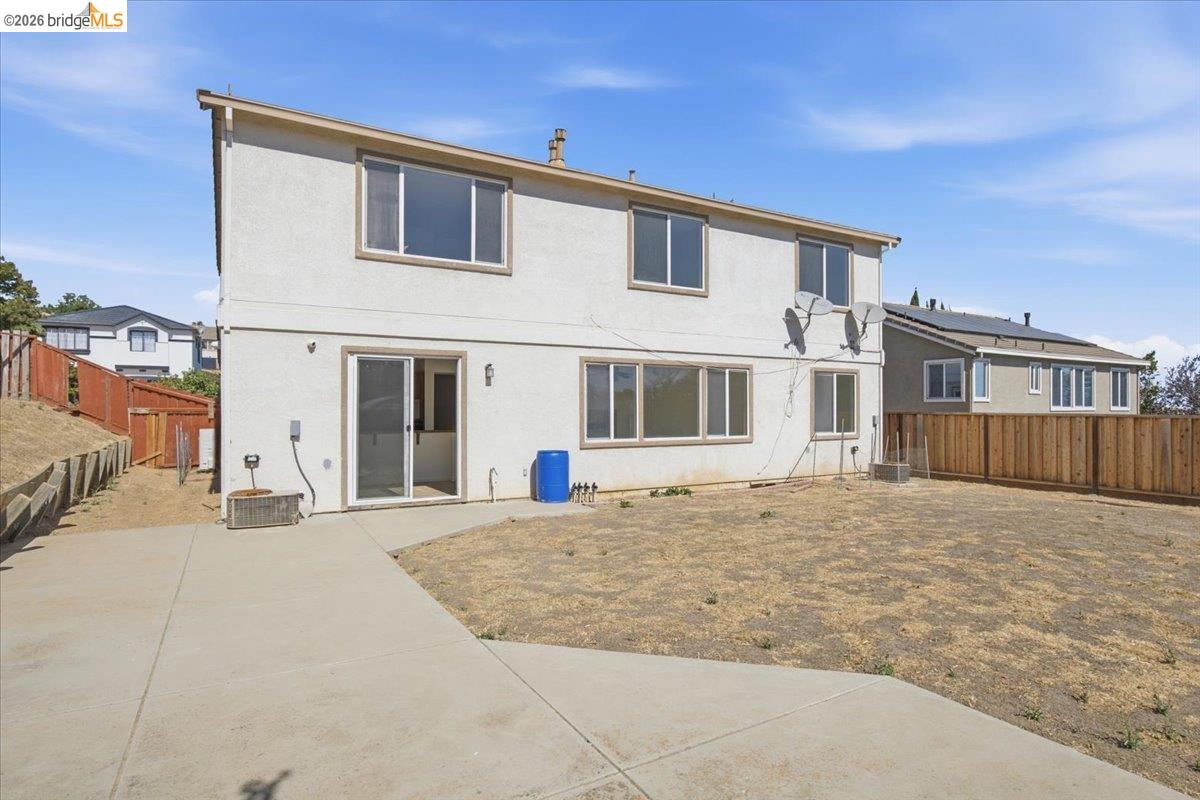 3915 Hummingbird Drive