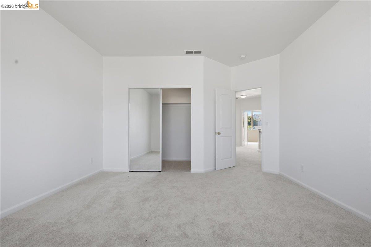 3915 Hummingbird Drive