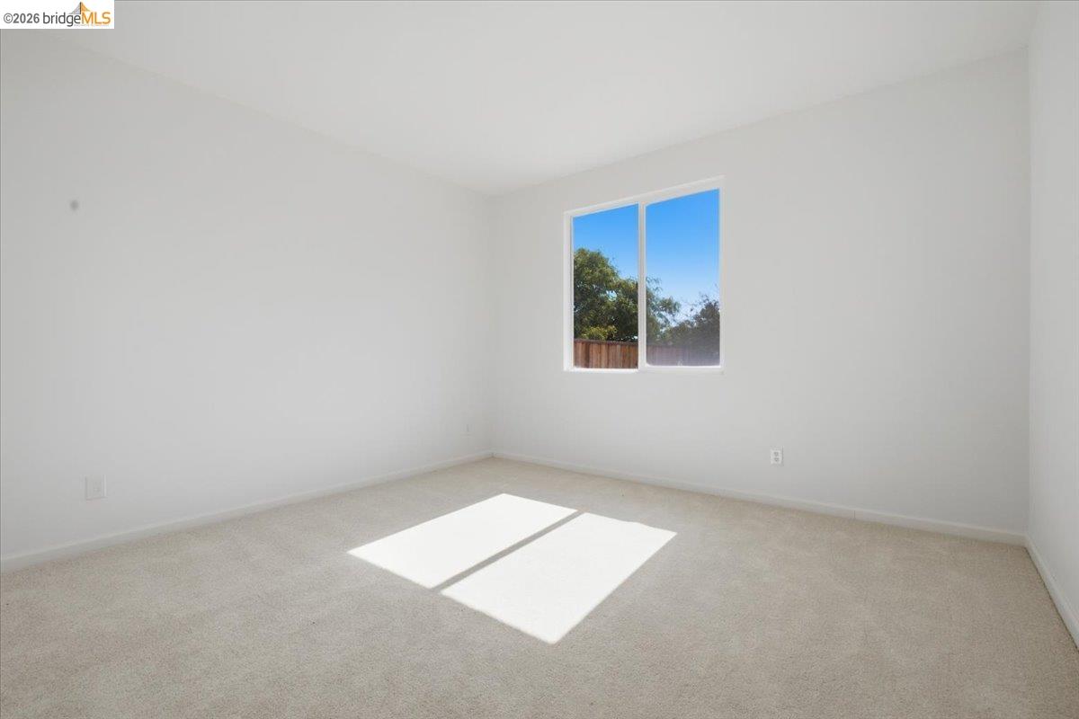 3915 Hummingbird Drive
