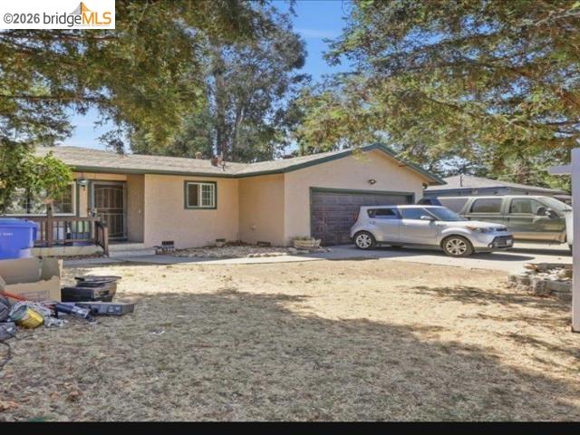 1118 Dainty Avenue