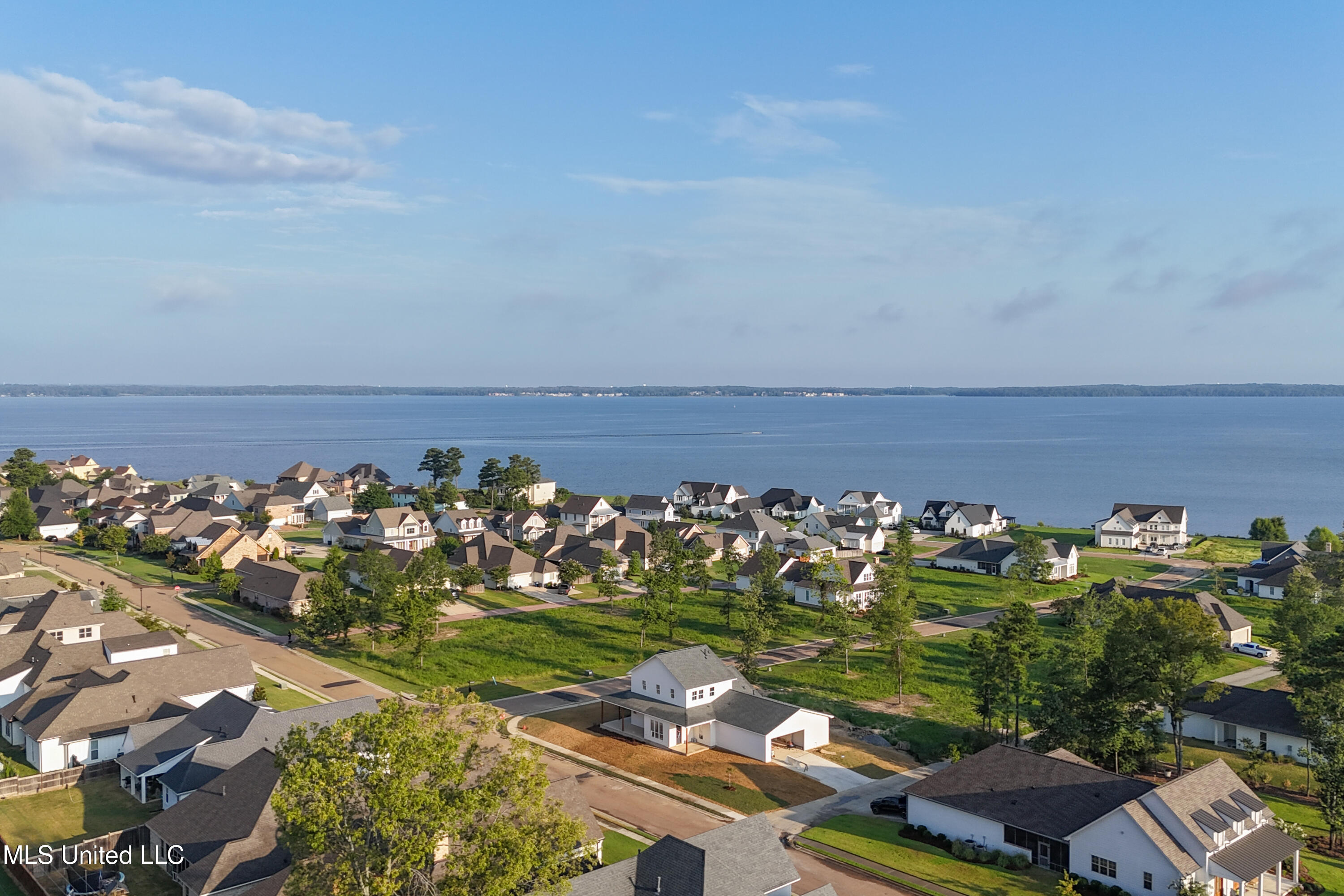 800 Arbor Point