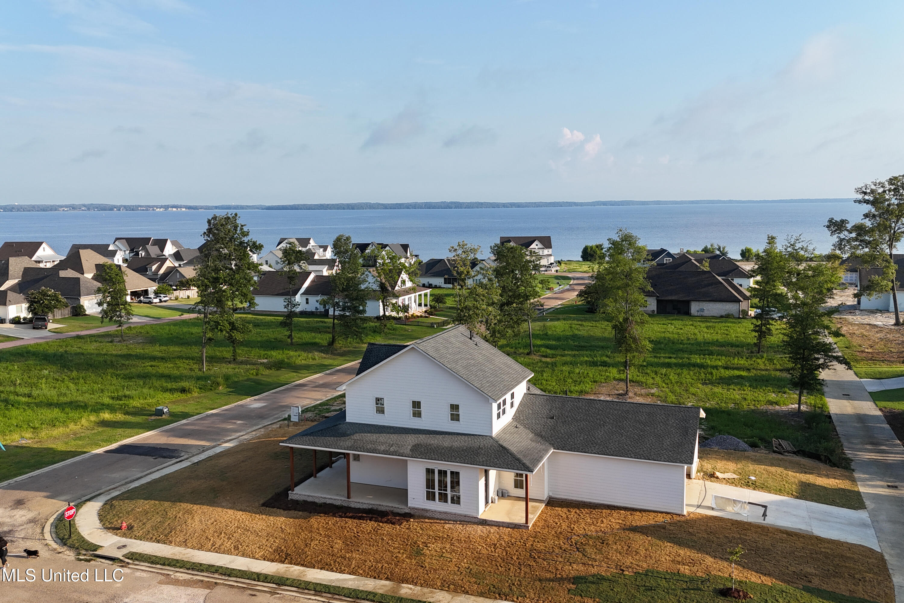 800 Arbor Point