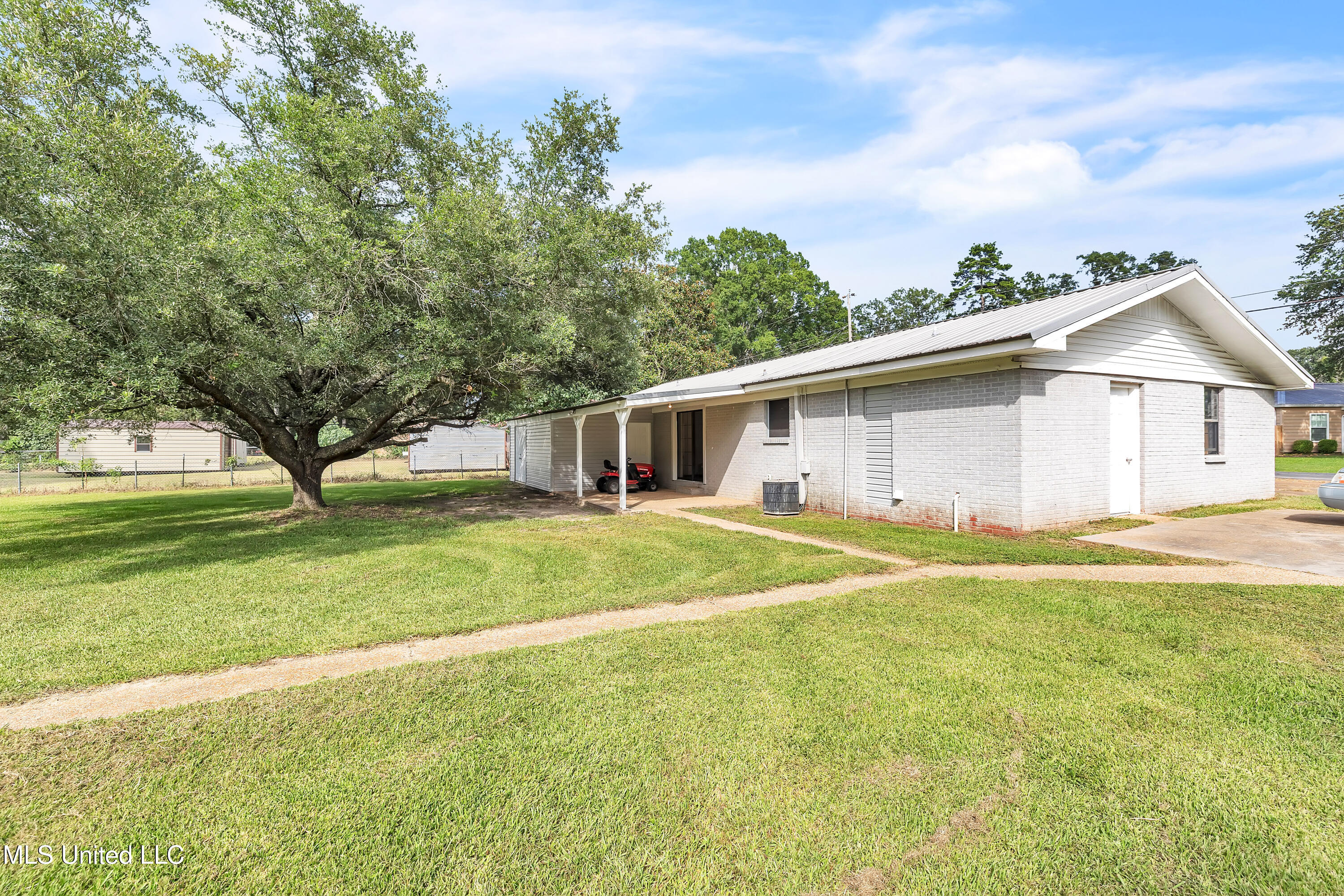 3305 Patterson Drive