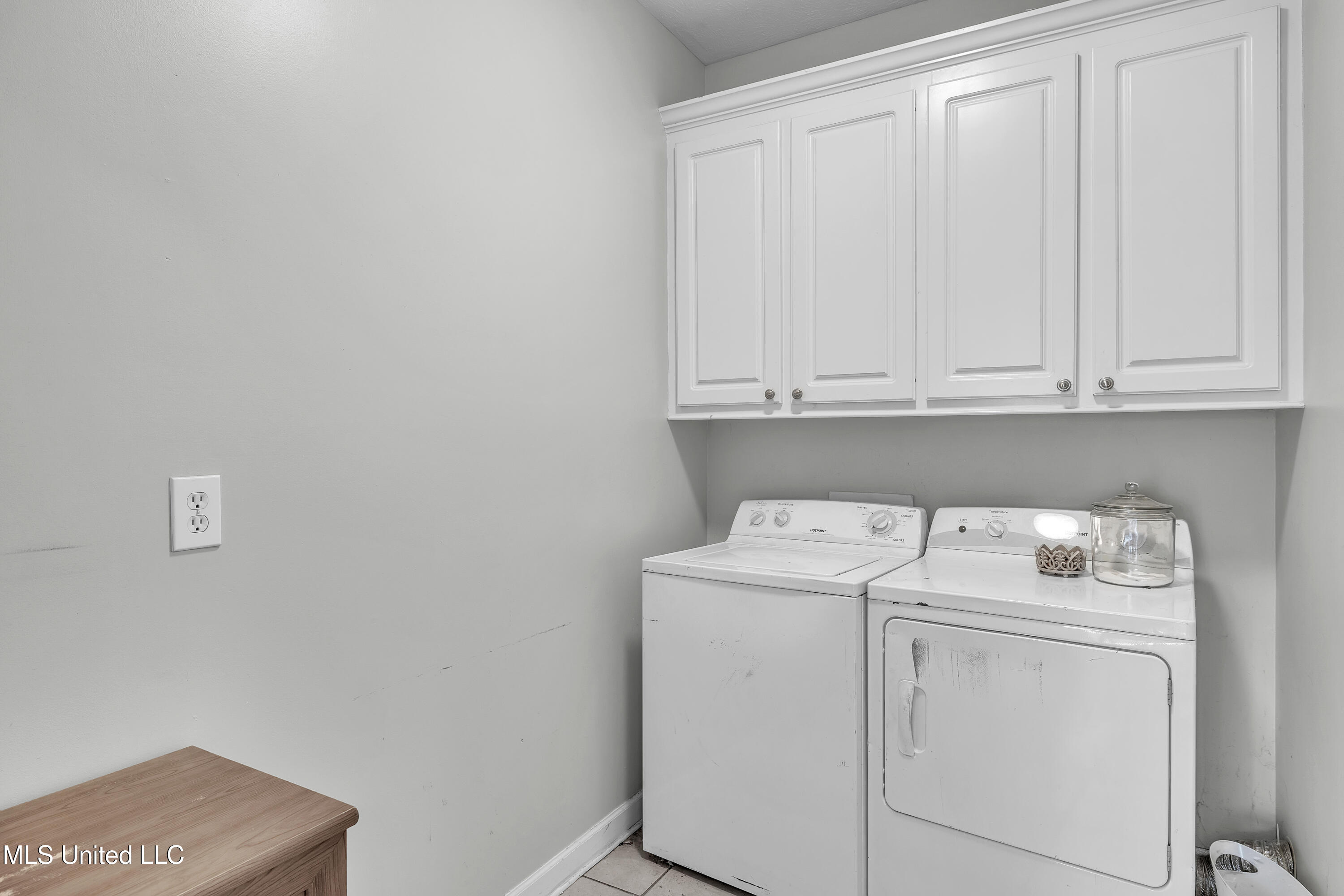 405 Overland Cove, Brandon