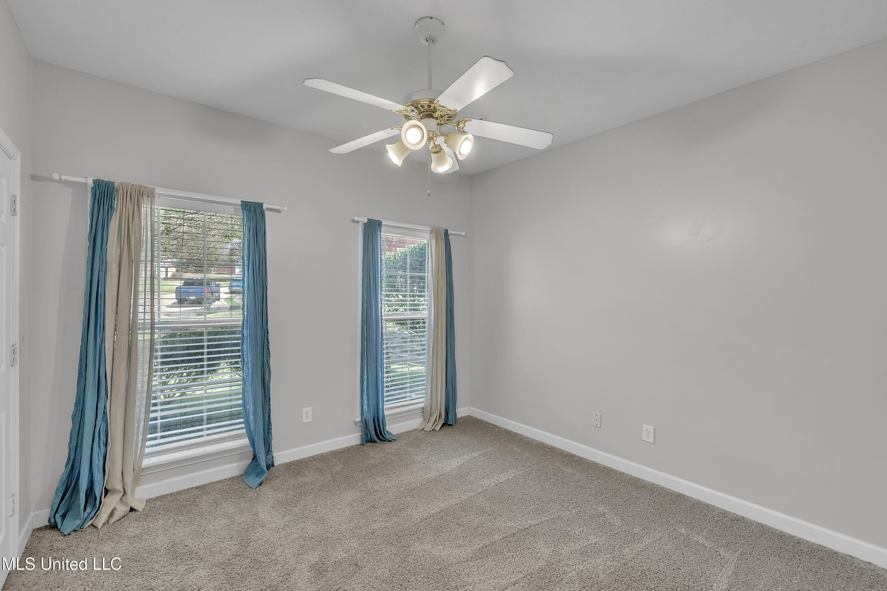 405 Overland Cove, Brandon