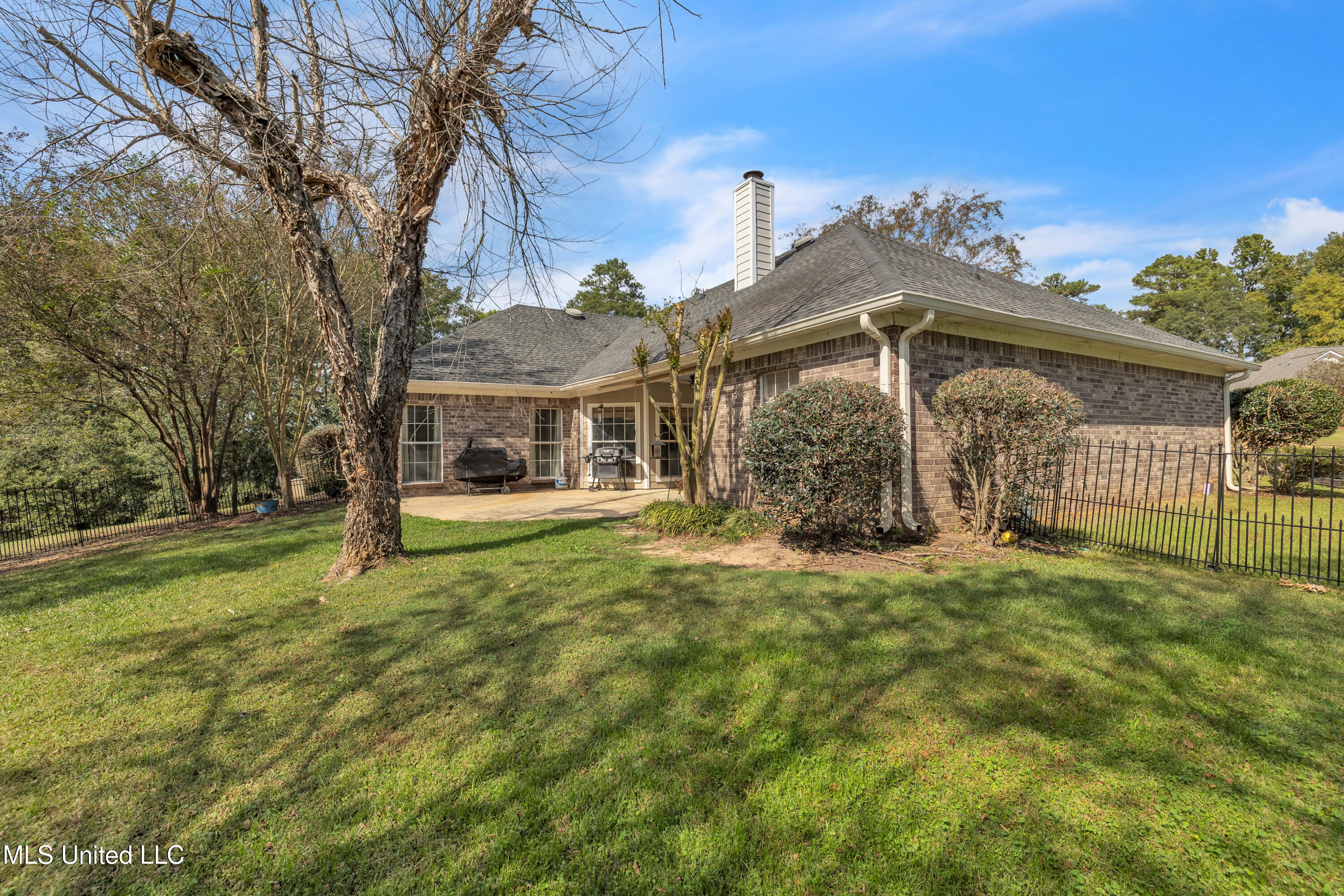 405 Overland Cove, Brandon