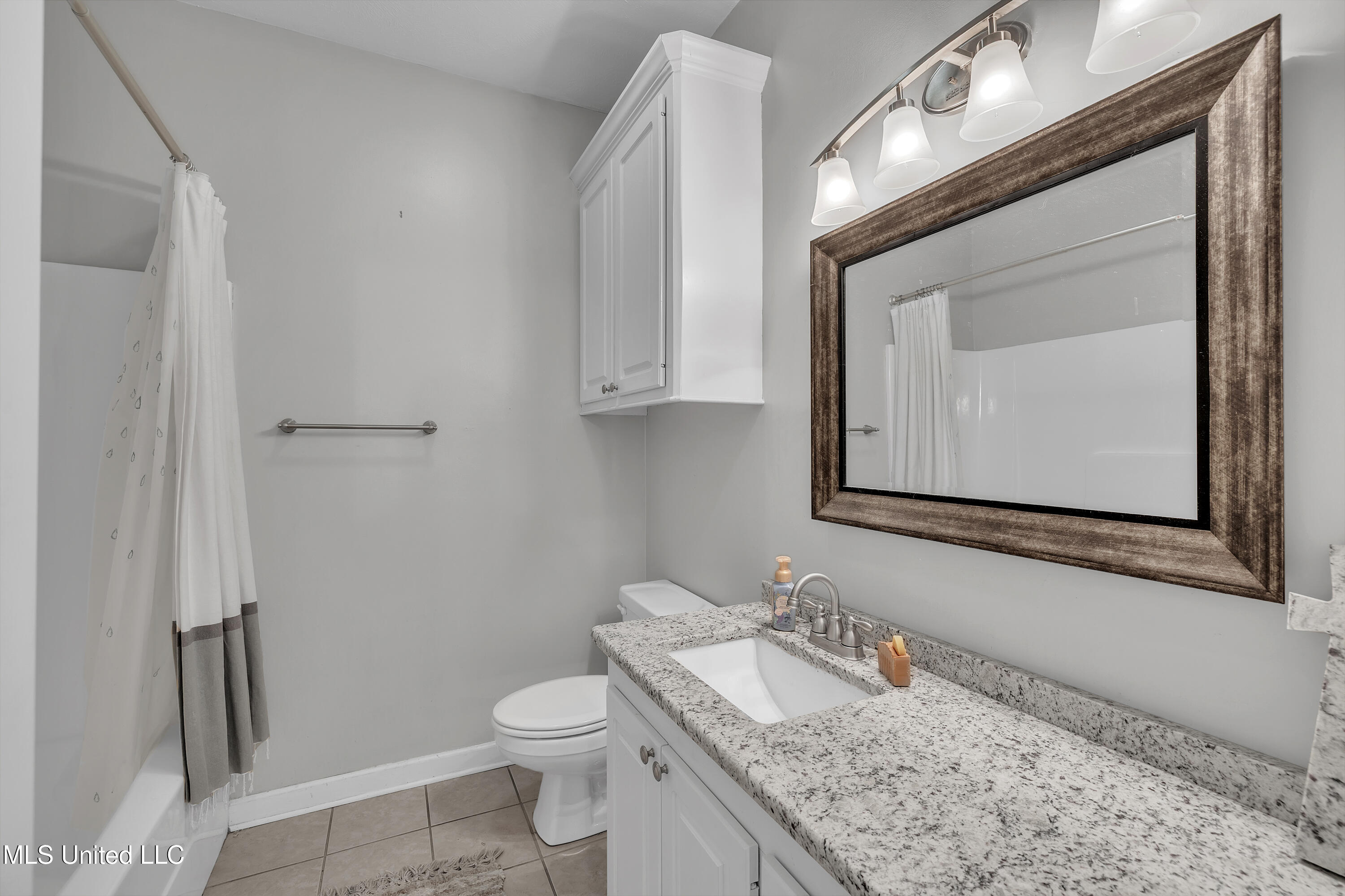 405 Overland Cove, Brandon